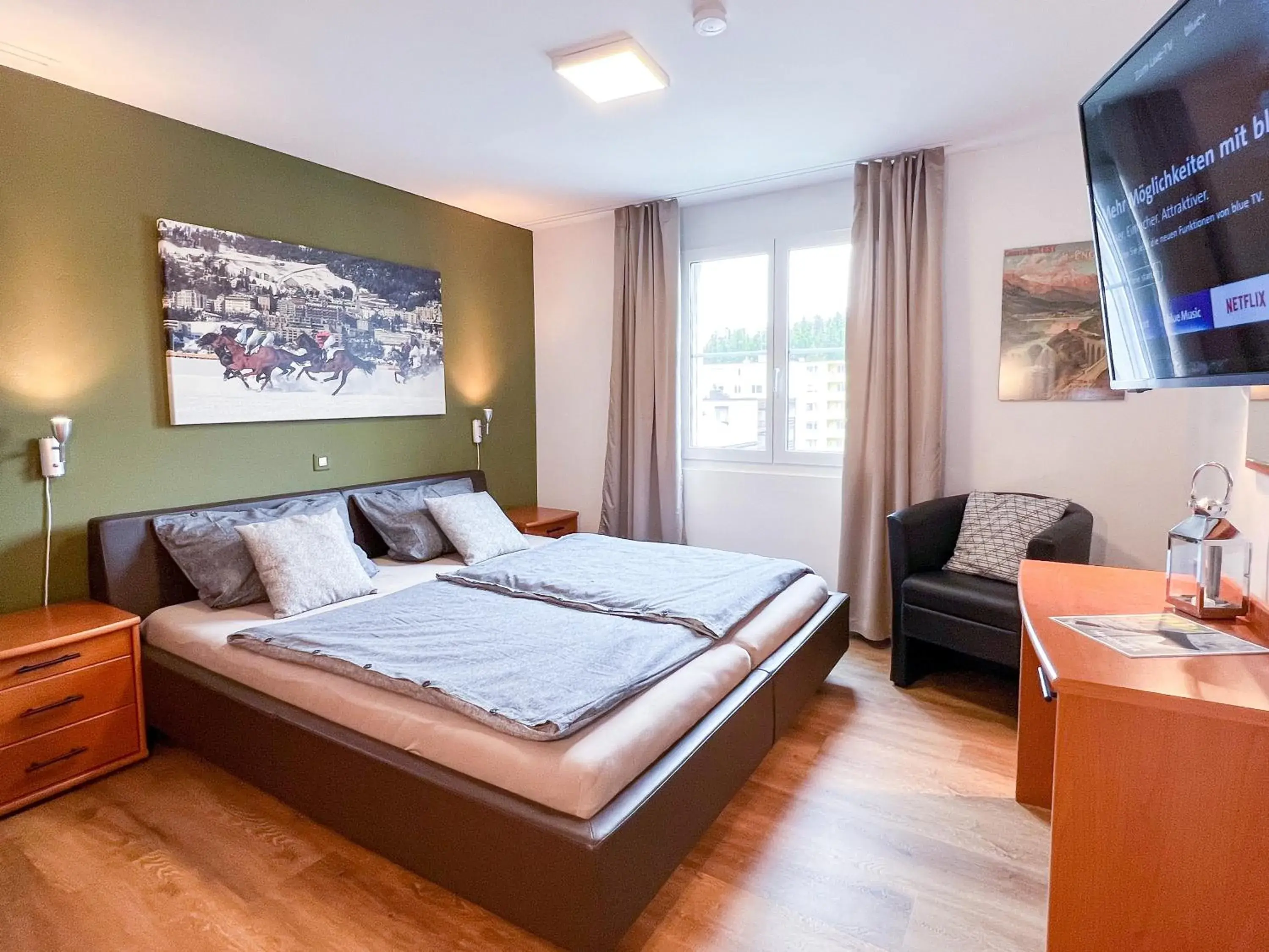swissme - 100qm - Balkon - 2 Bäder - Parkplatz - Fußbodenheizung swissme - 100qm - Balkon - 2 Bäder - Parkplatz - Fußbodenheizung