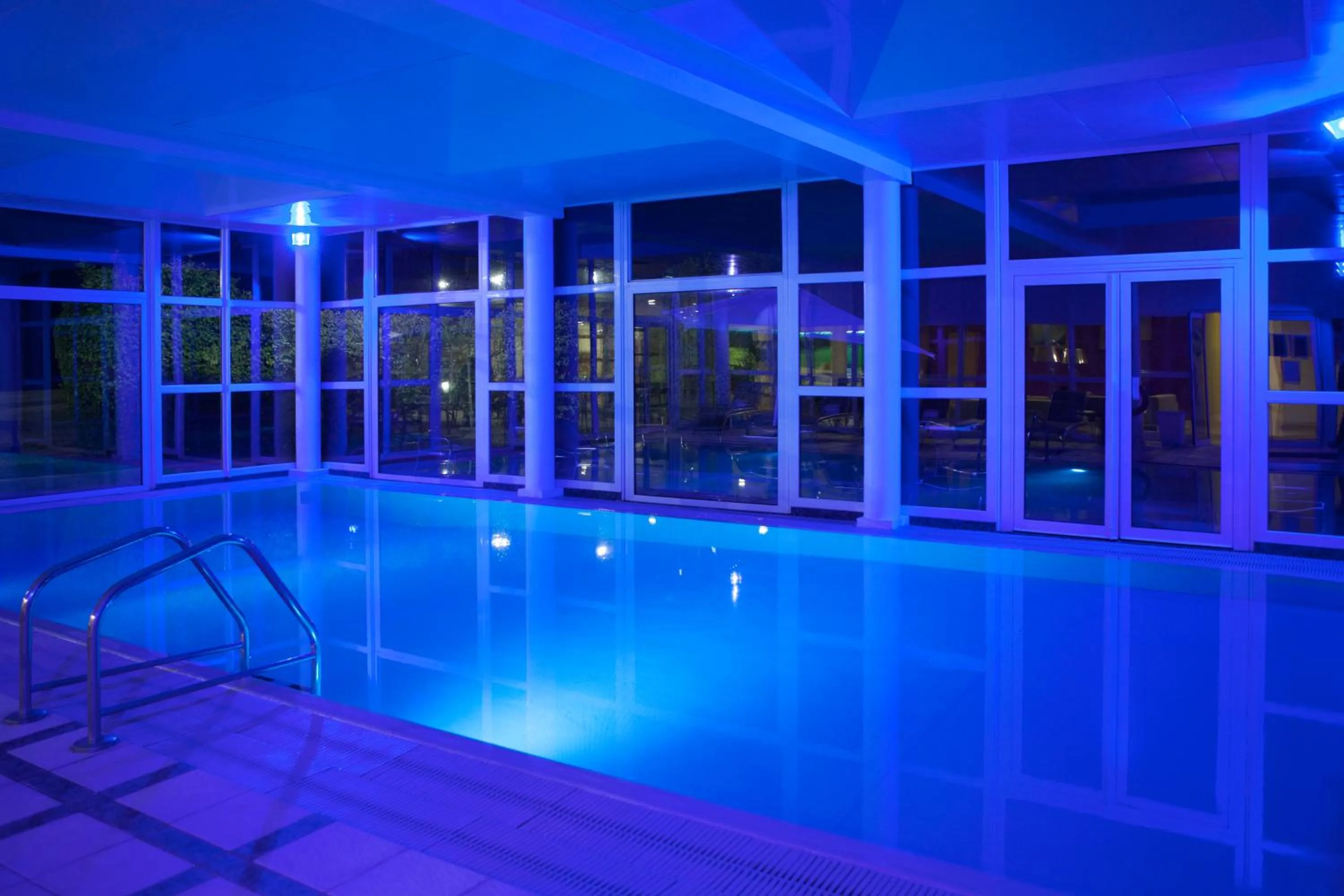 Spa and wellness centre/facilities in Novotel Senart Golf De Greenparc