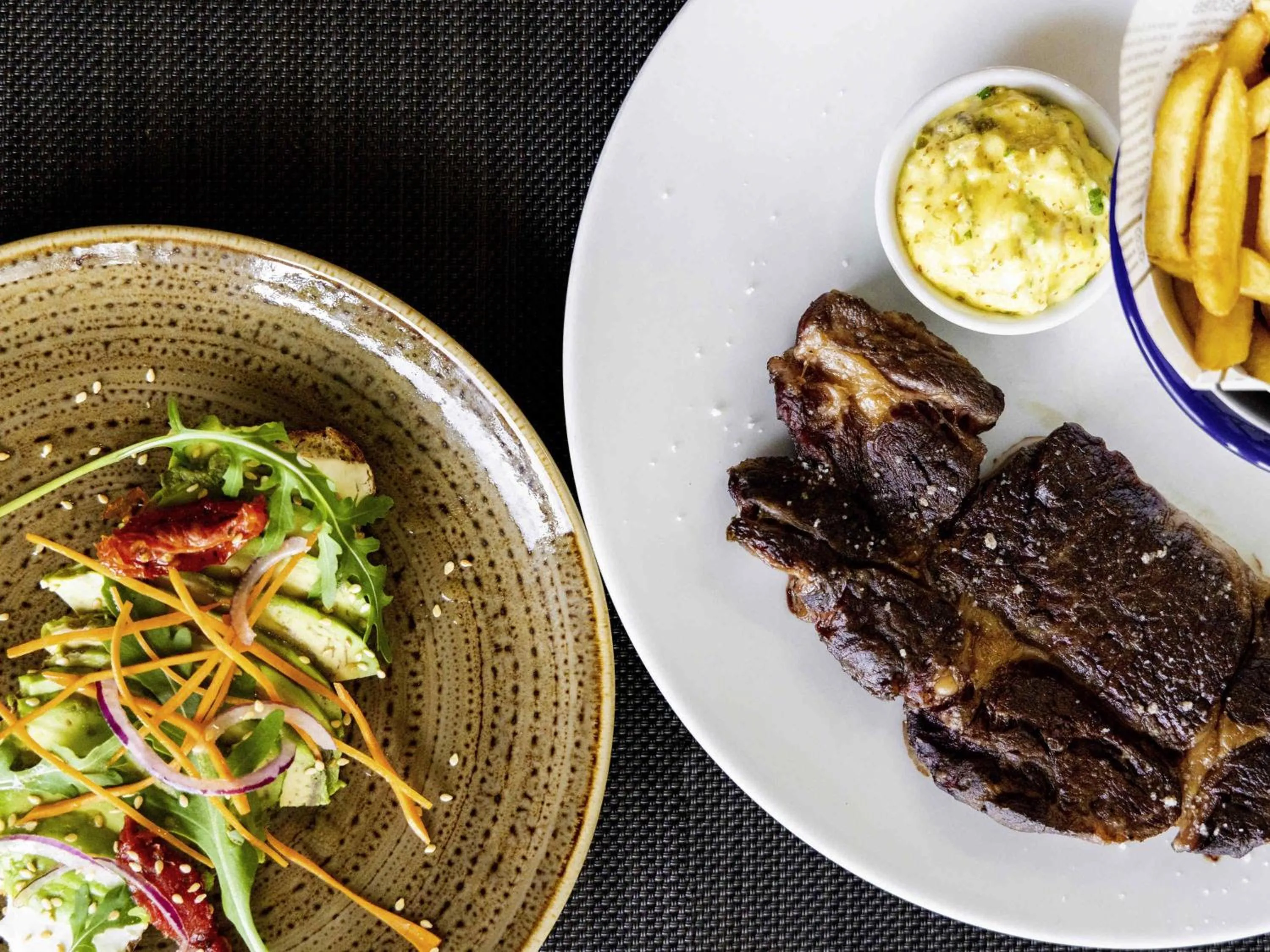 Restaurant/places to eat in Novotel Senart Golf De Greenparc