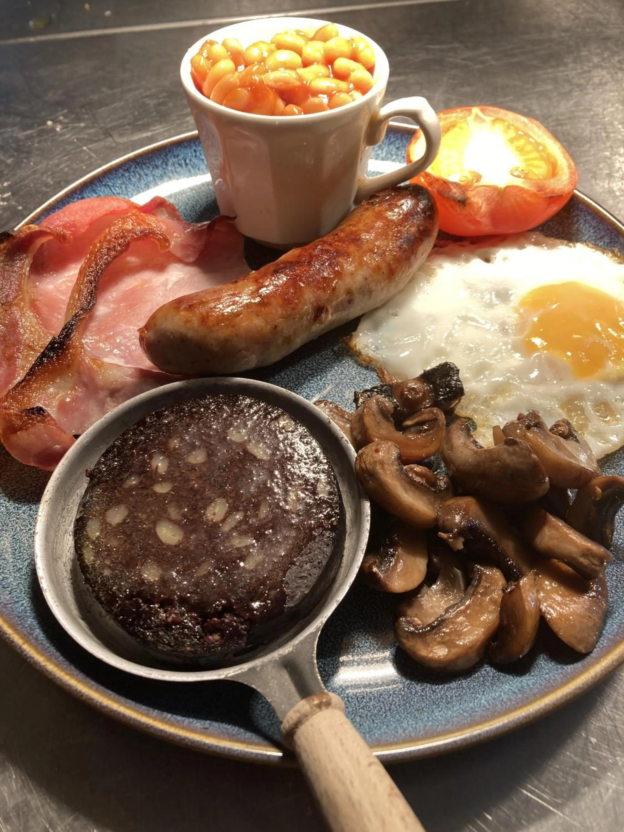 Breakfast in The Bridge House