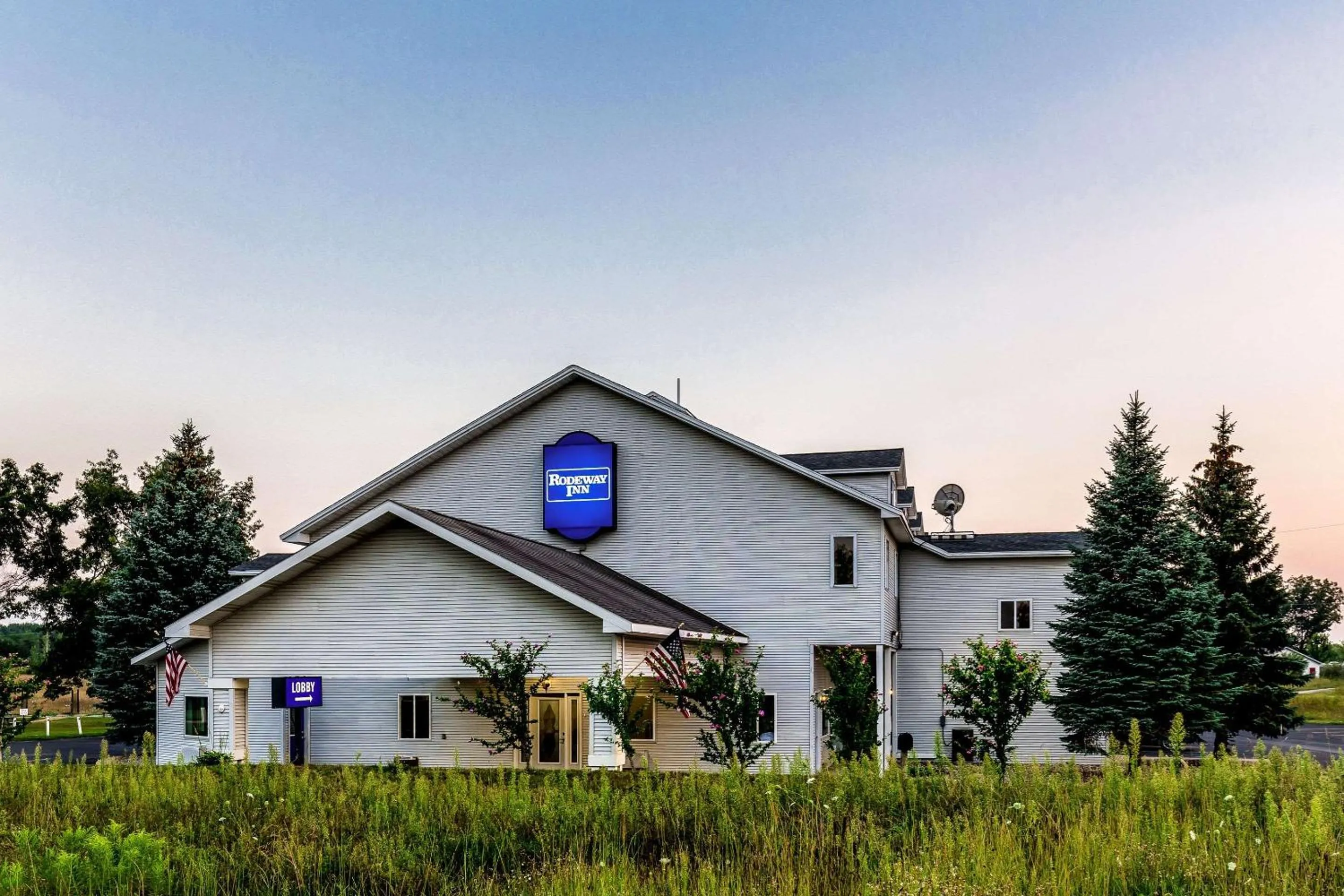 Property building in Rodeway Inn