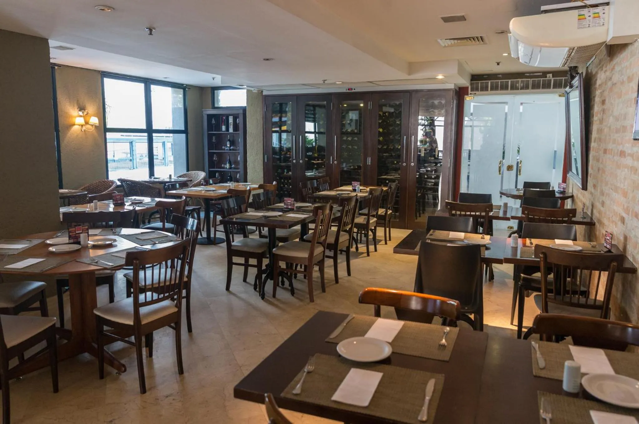 Restaurant/places to eat in lMPECAVEL Flat - Moema proximo Shopping Ibirapuera