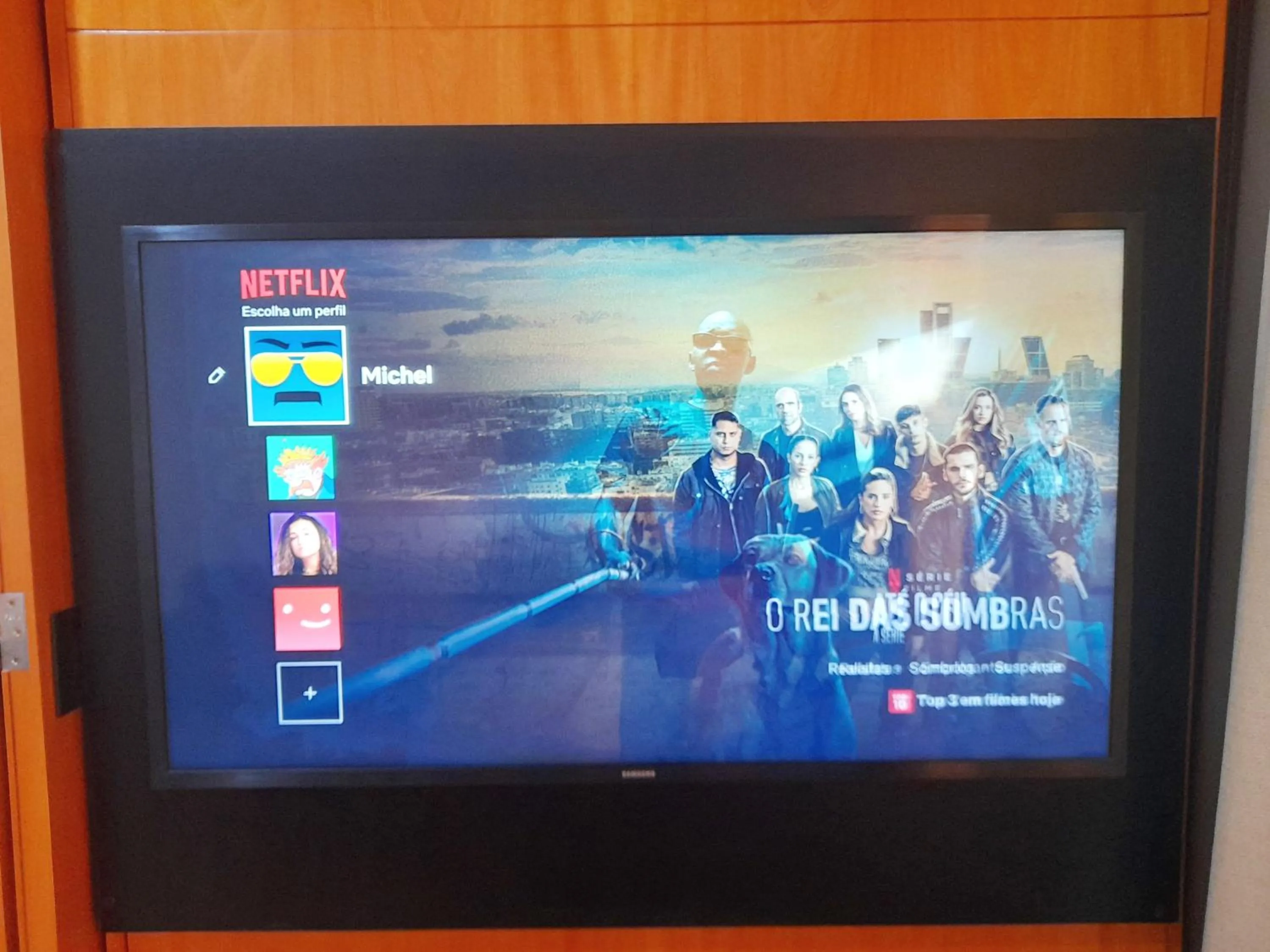 TV and multimedia in lMPECAVEL Flat - Moema proximo Shopping Ibirapuera