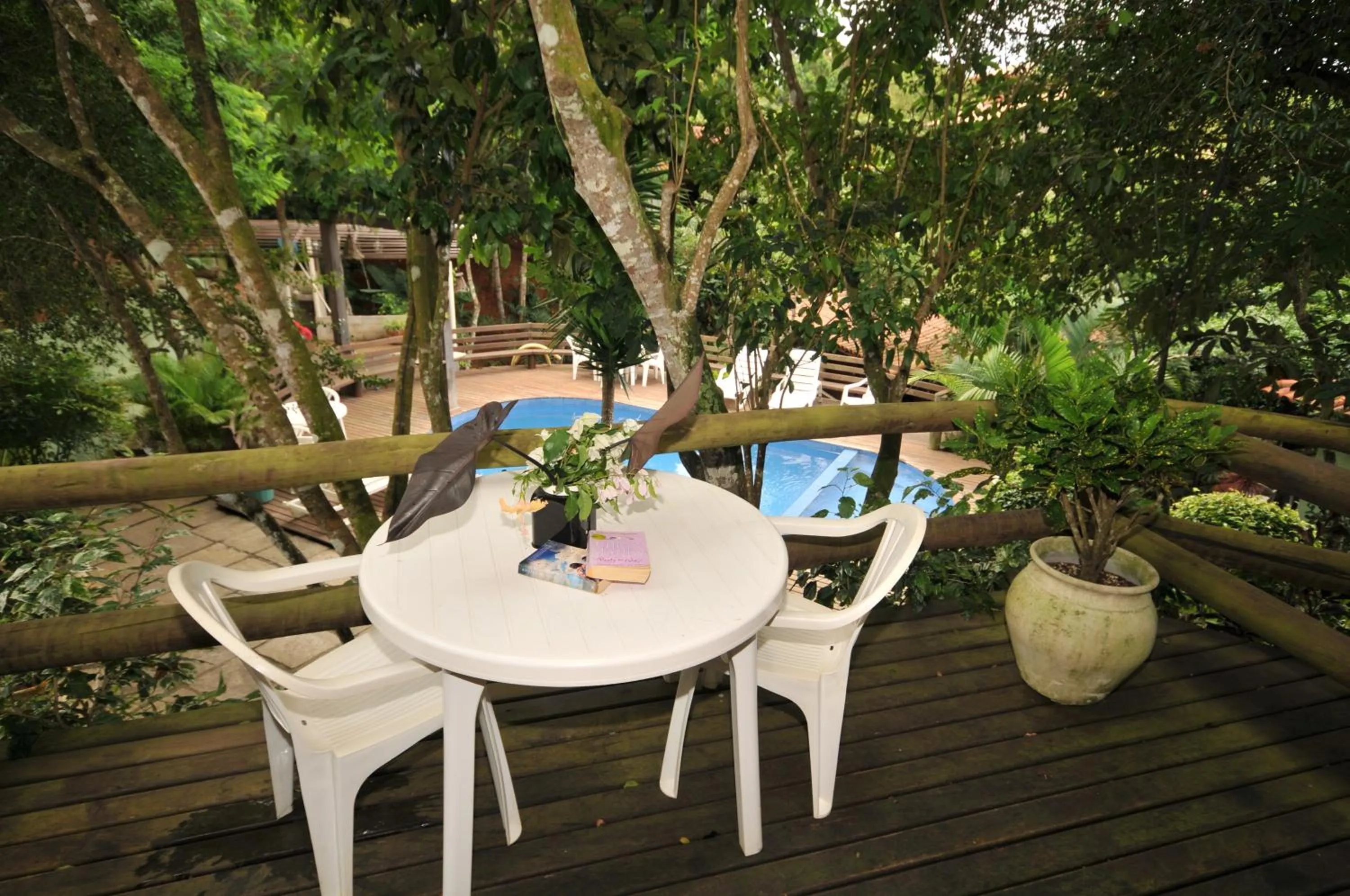 Balcony/Terrace in Pousada Happiness - Ferradura