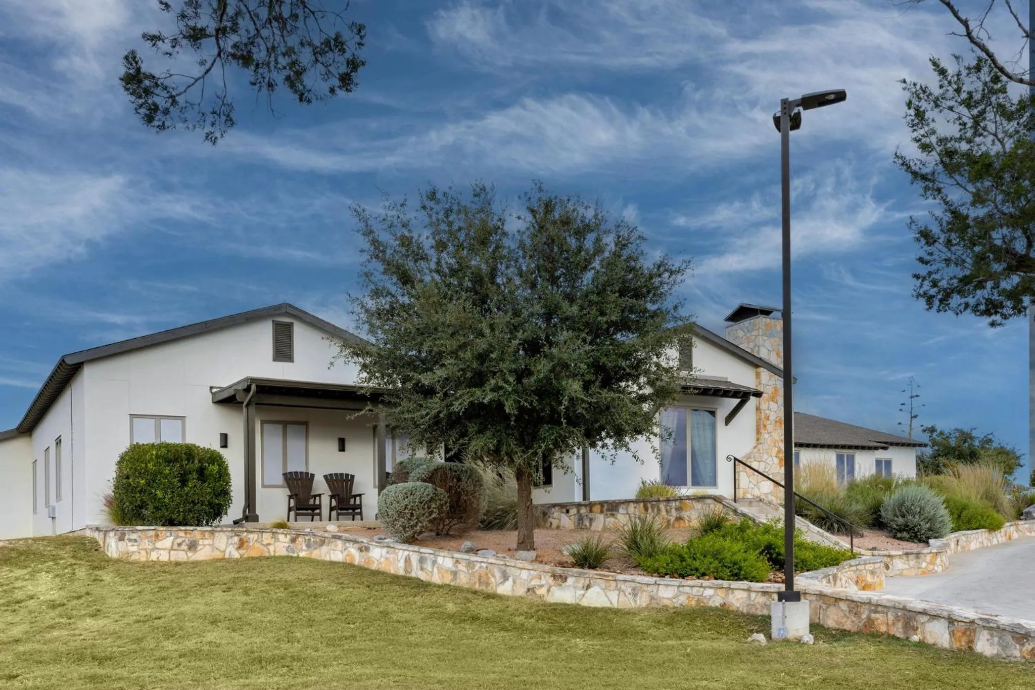 Property building in WorldMark Hunt – Stablewood Springs Resort