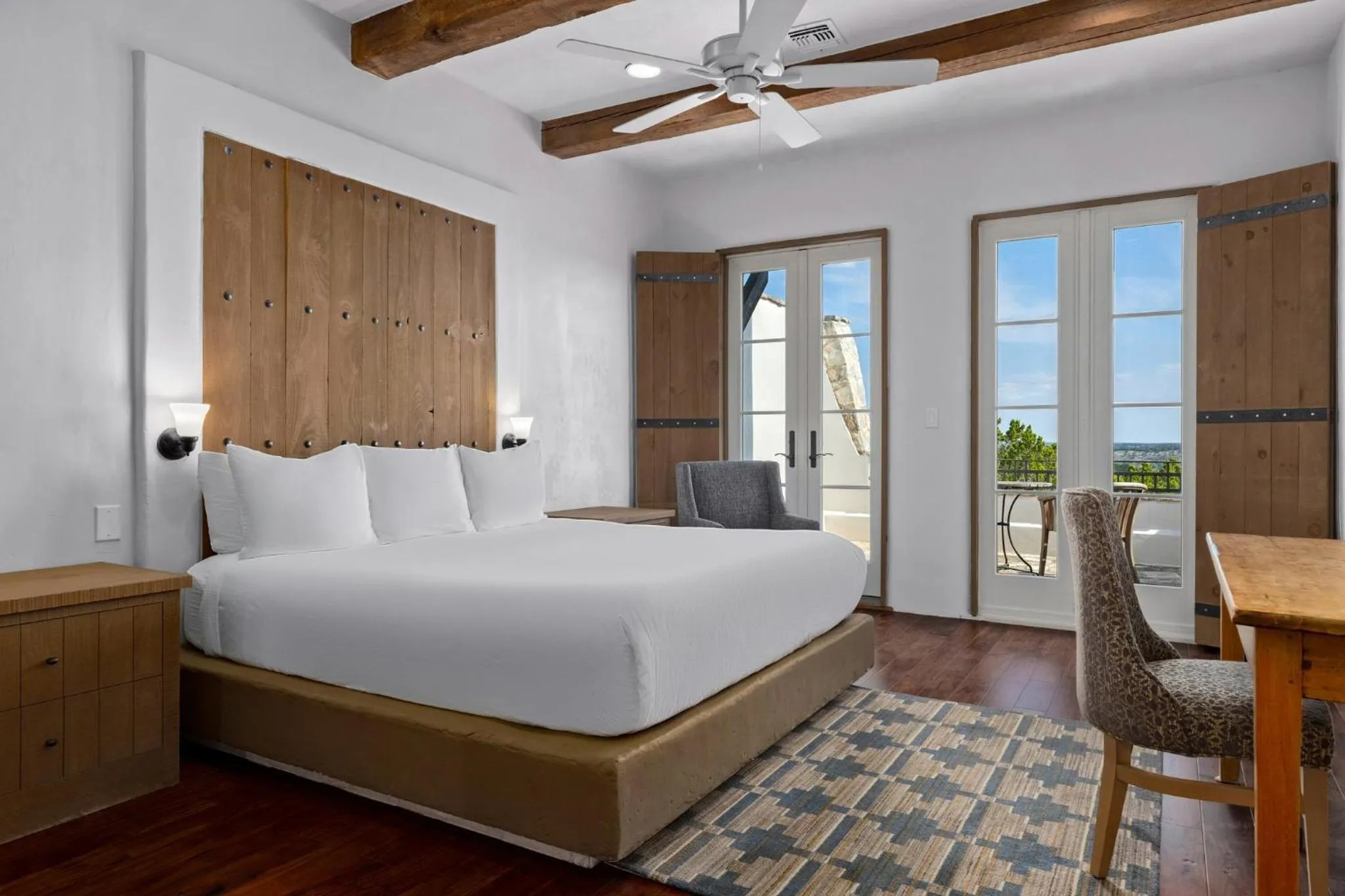 Bedroom, Bed in WorldMark Hunt – Stablewood Springs Resort