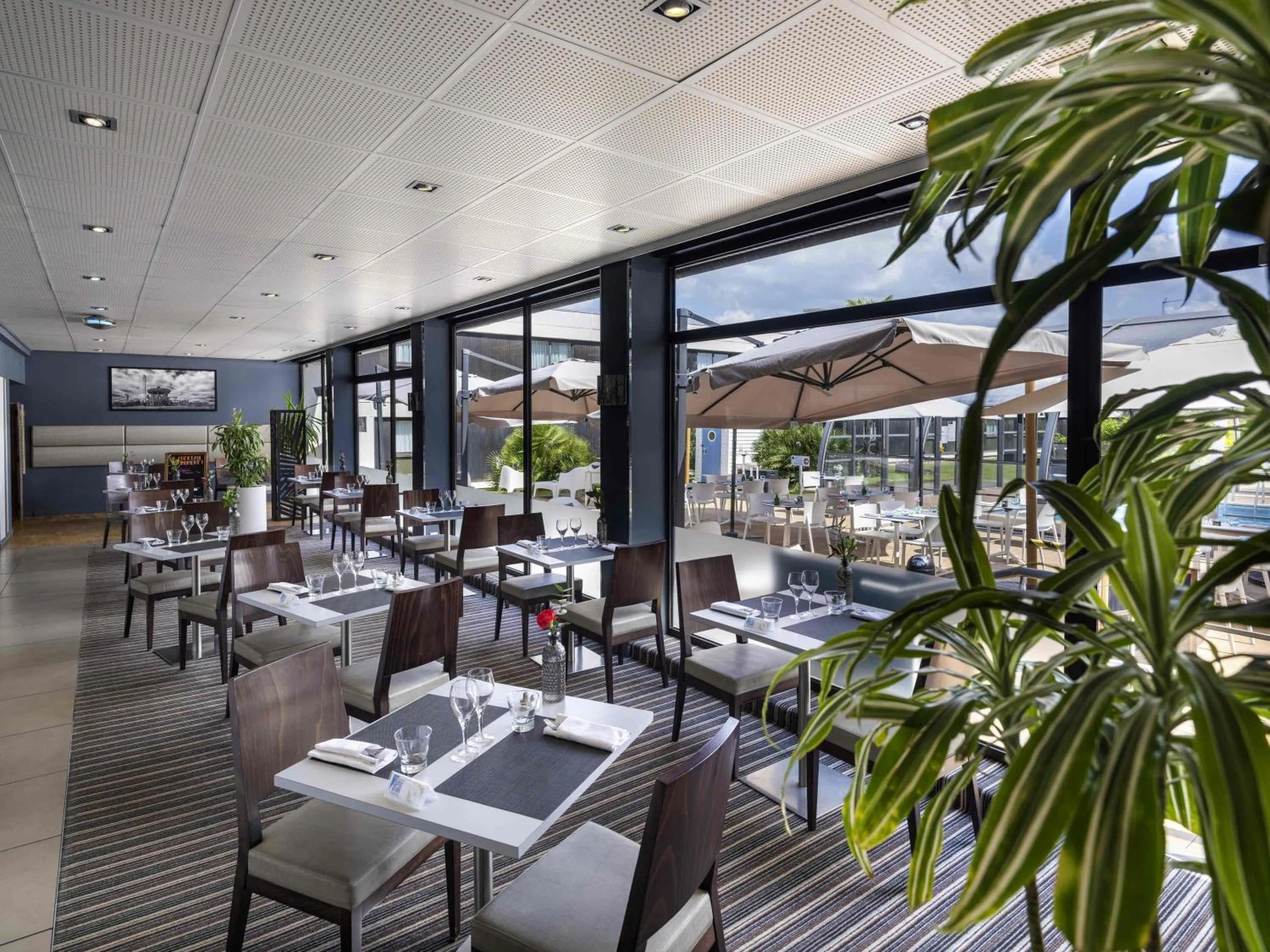 Restaurant/places to eat in Novotel Nantes Carquefou