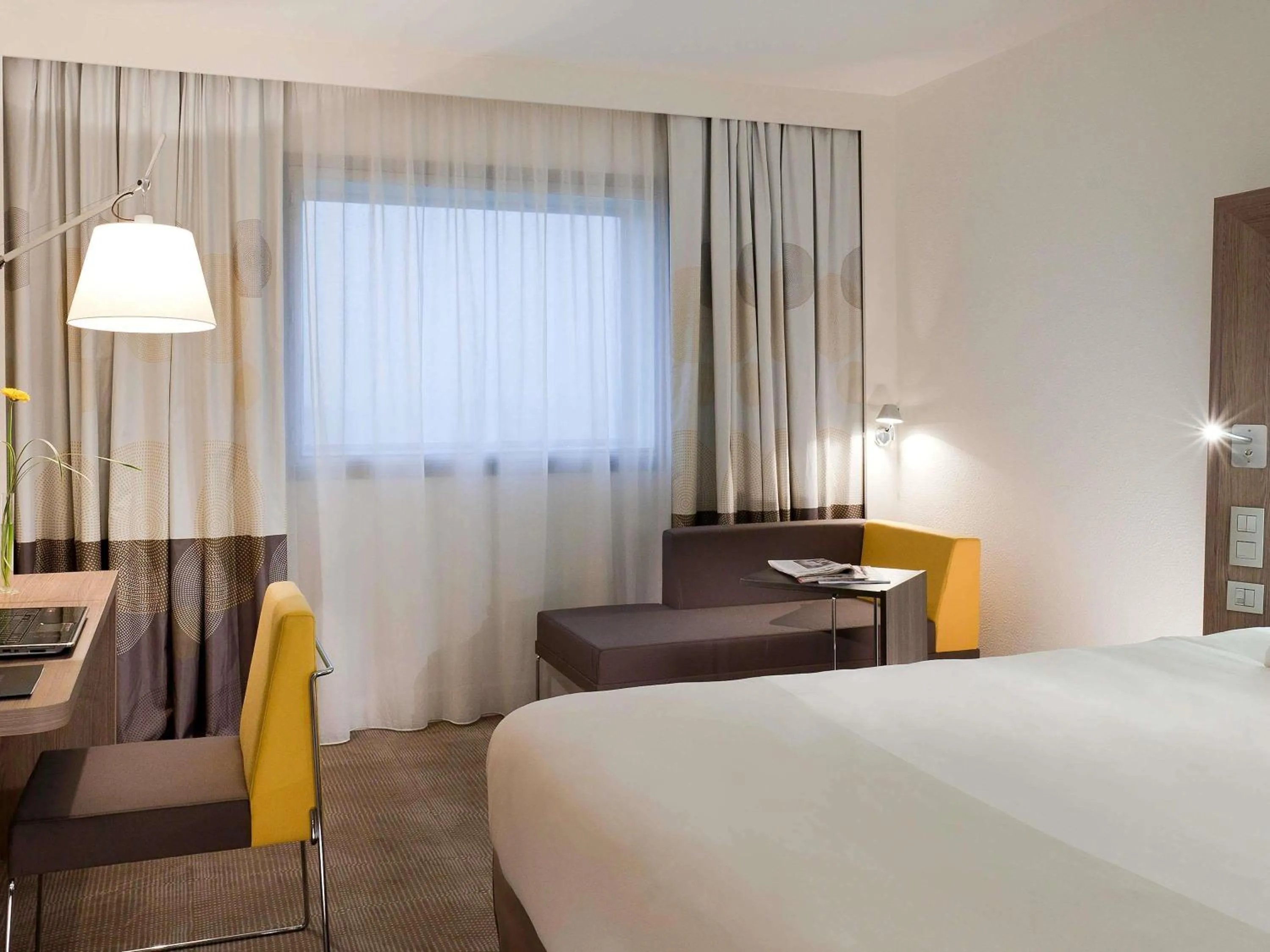 Bedroom, Bed in Novotel Nantes Carquefou