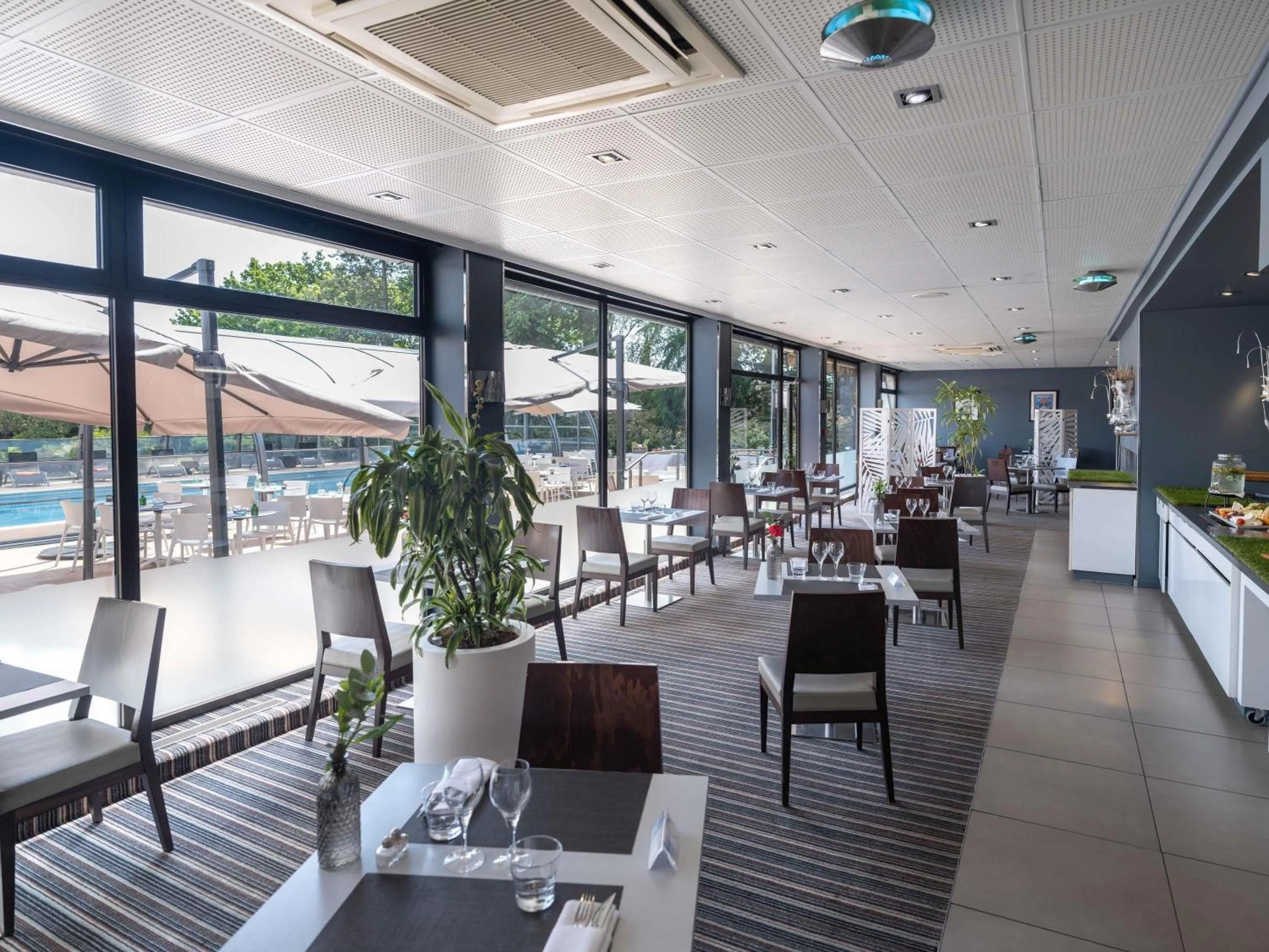 Restaurant/places to eat in Novotel Nantes Carquefou