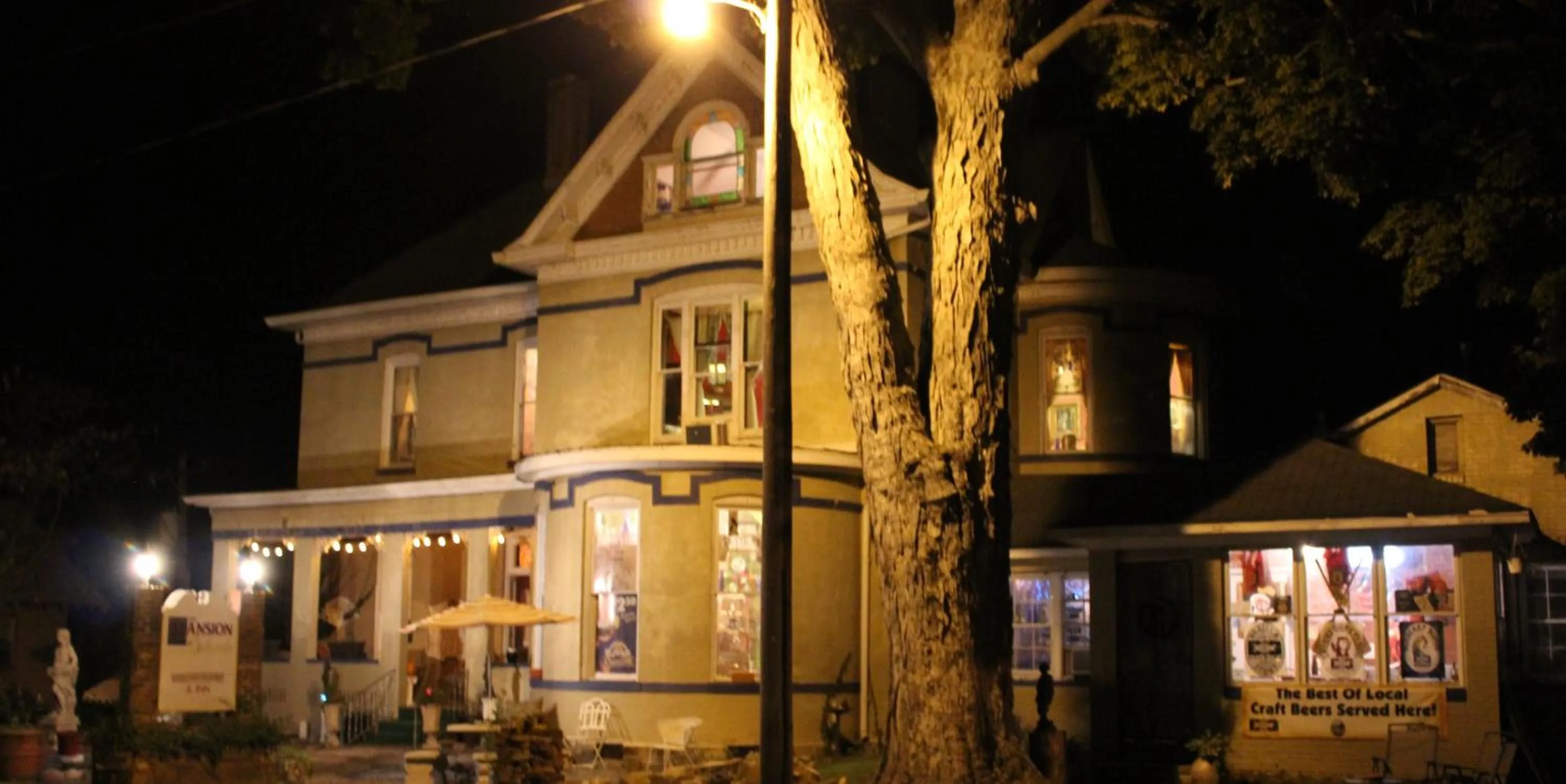 Riverview Mansion Hotel