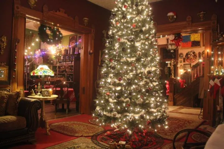 Riverview Mansion Hotel