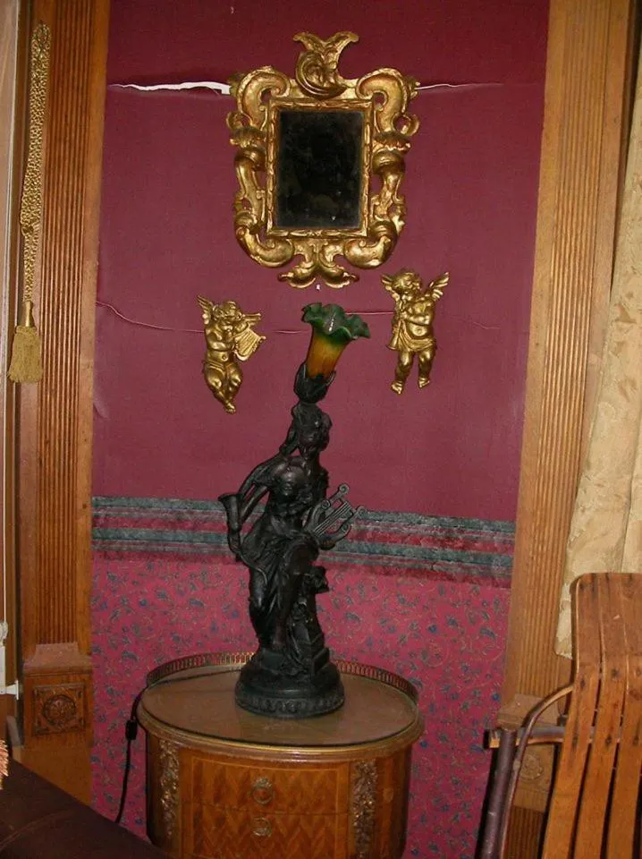 Riverview Mansion Hotel