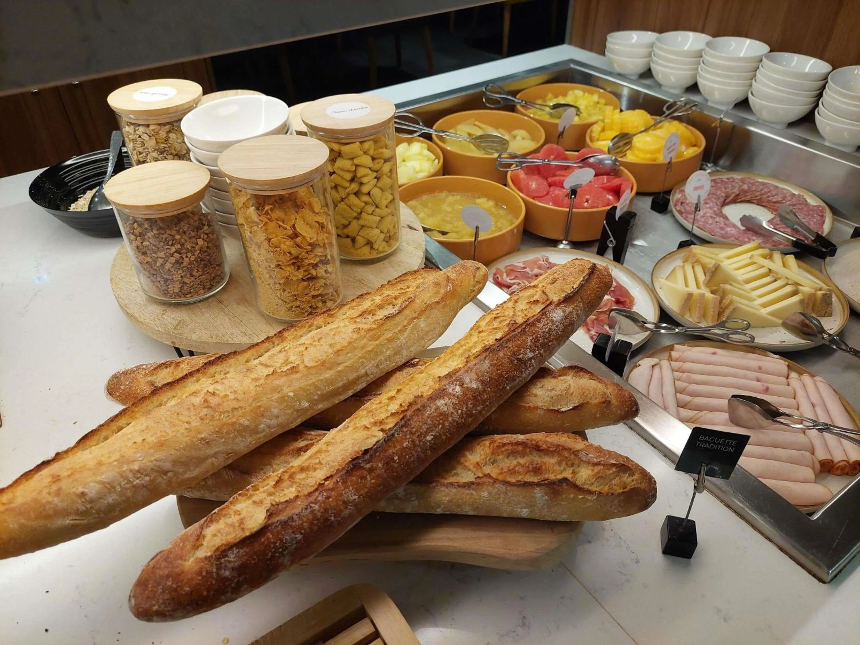 Breakfast in Mercure Caen Centre Port De Plaisance