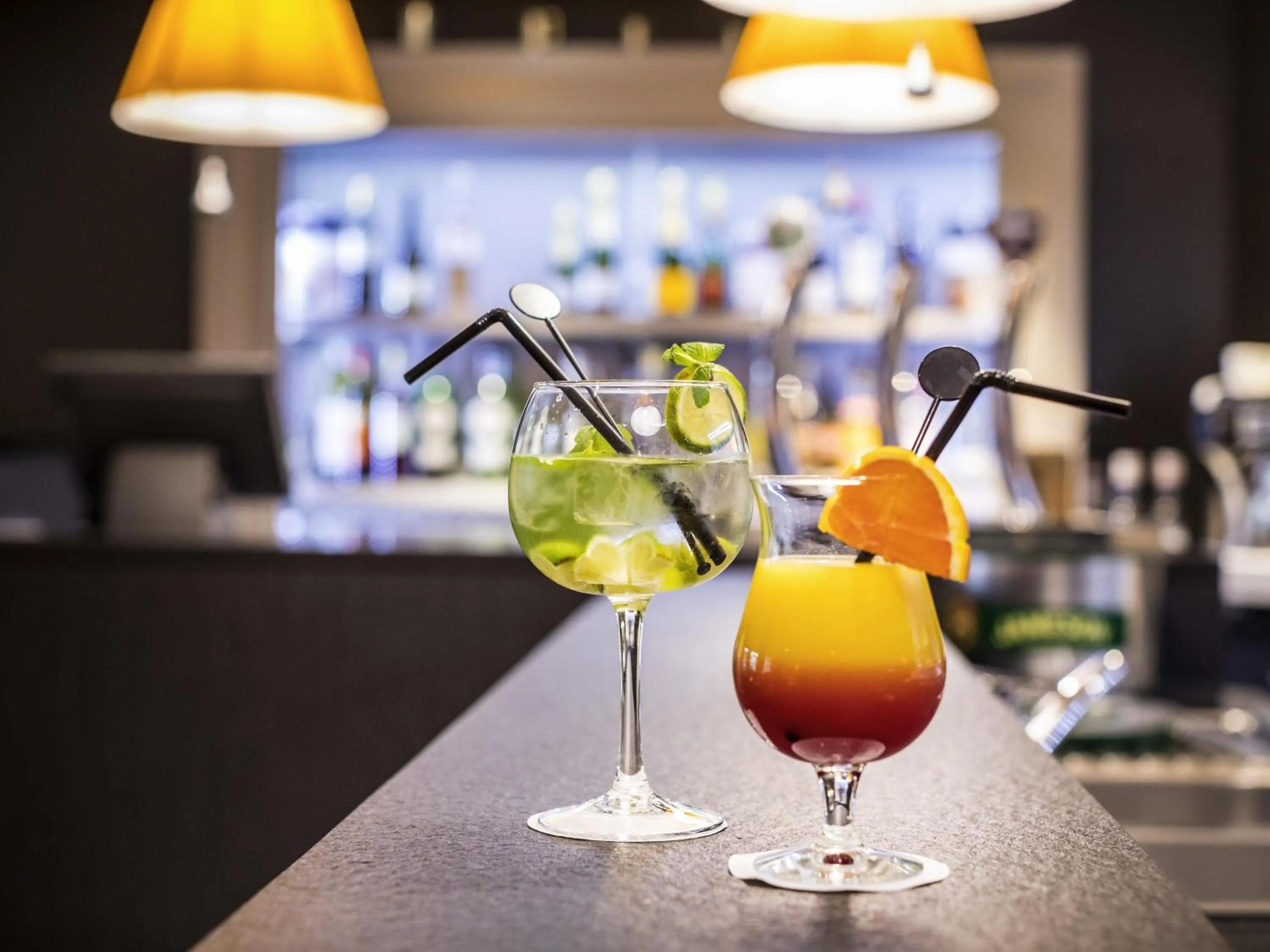 Lounge or bar in Mercure Caen Centre Port De Plaisance