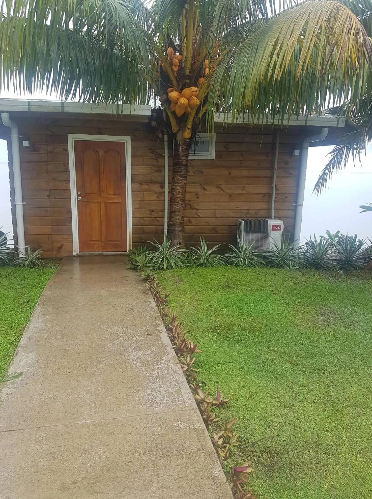 Le Uaina Beach Resort