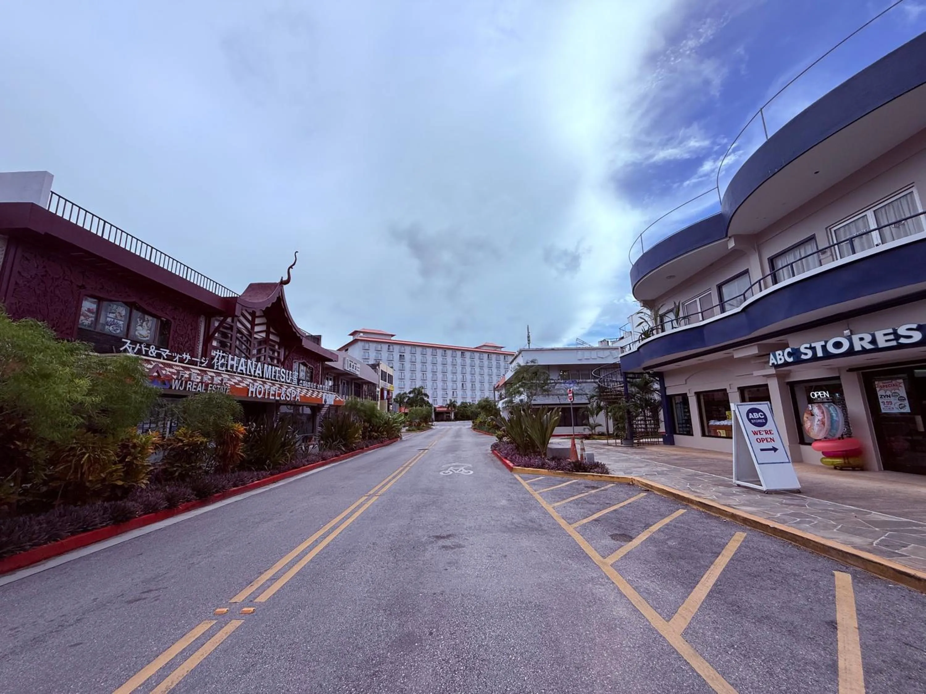 Hanamitsu Hotel & Spa