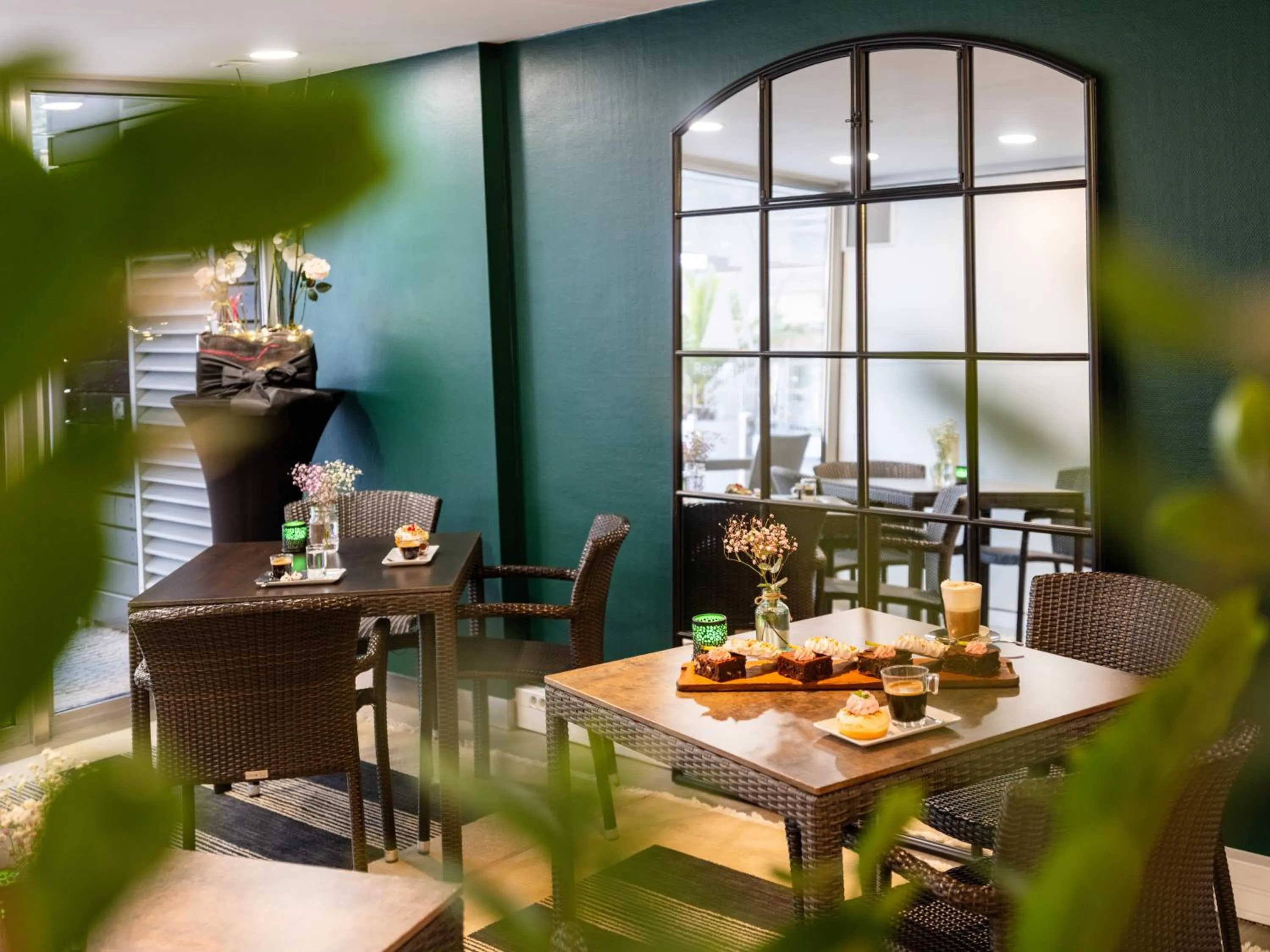 Lounge or bar in Novotel Nantes Centre Gare