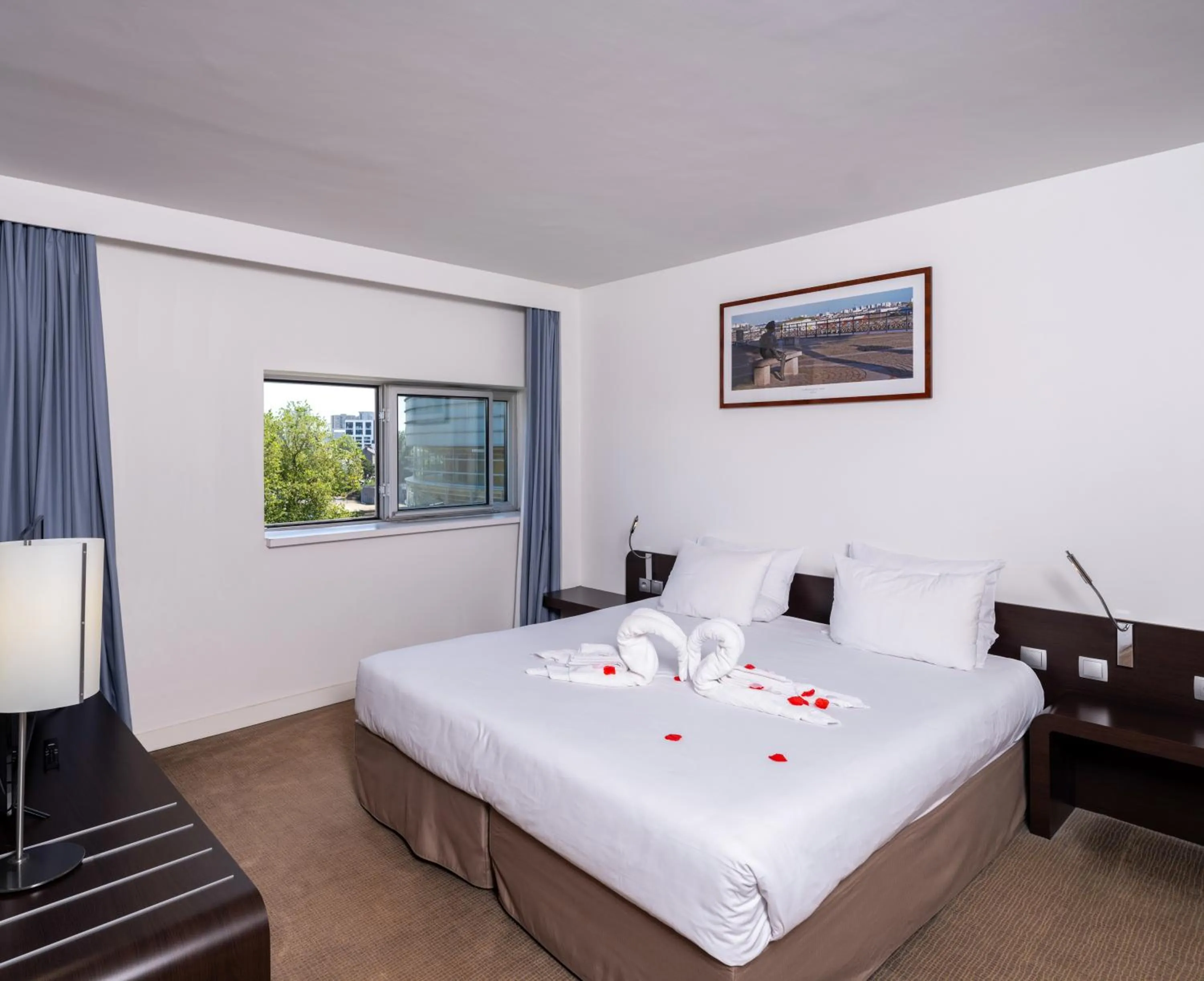 Photo of the whole room, Bed in Novotel Nantes Centre Gare