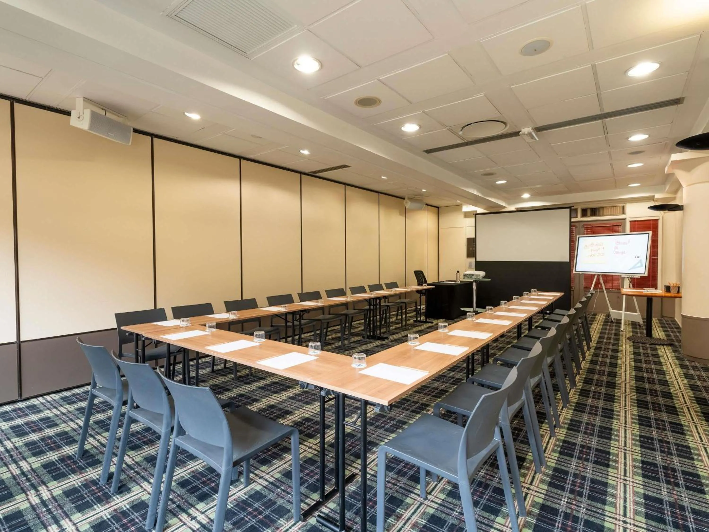 Meeting/conference room in Mercure Bordeaux Chateau Chartrons