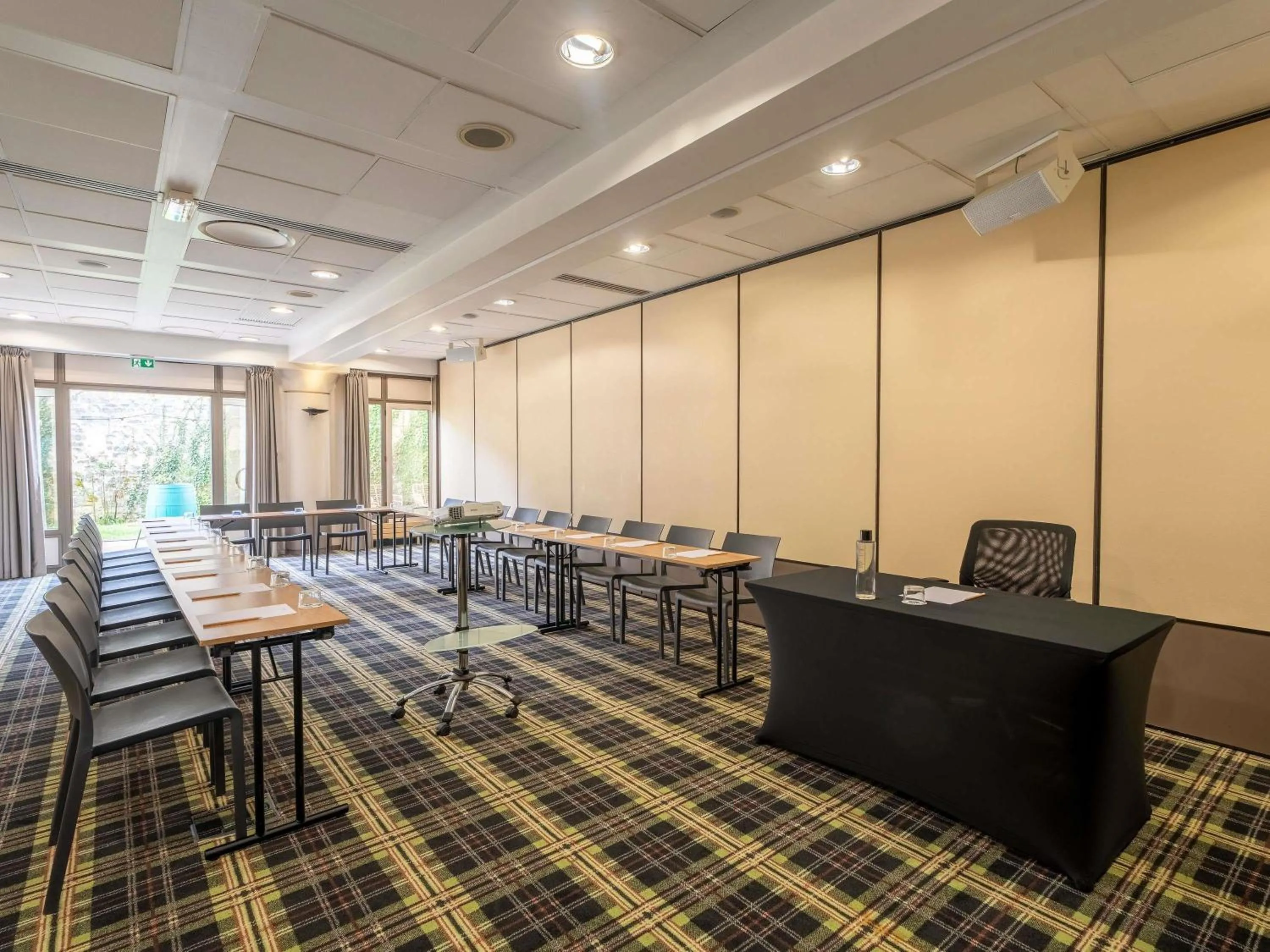 Meeting/conference room in Mercure Bordeaux Chateau Chartrons