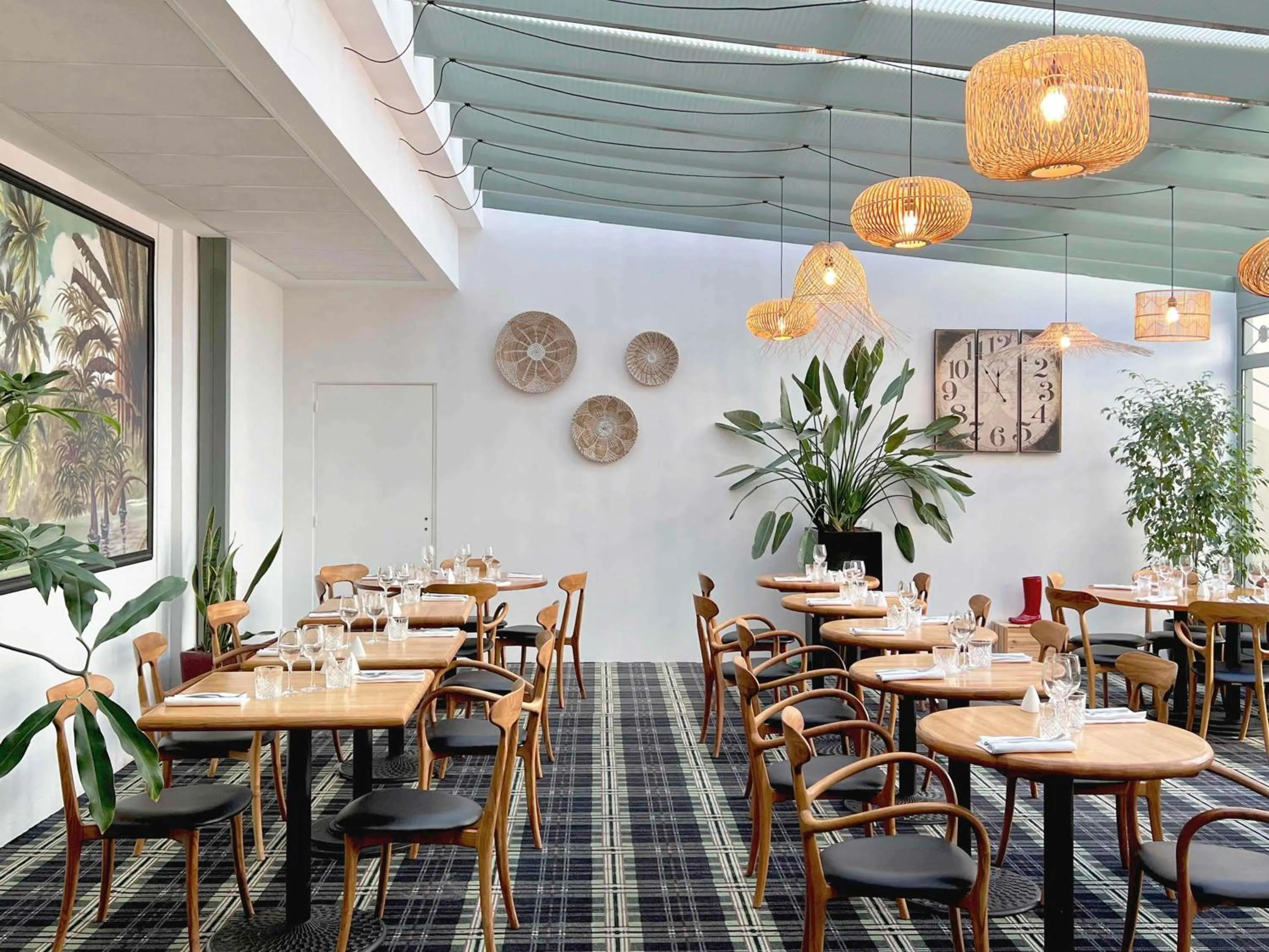 Restaurant/places to eat in Mercure Bordeaux Chateau Chartrons