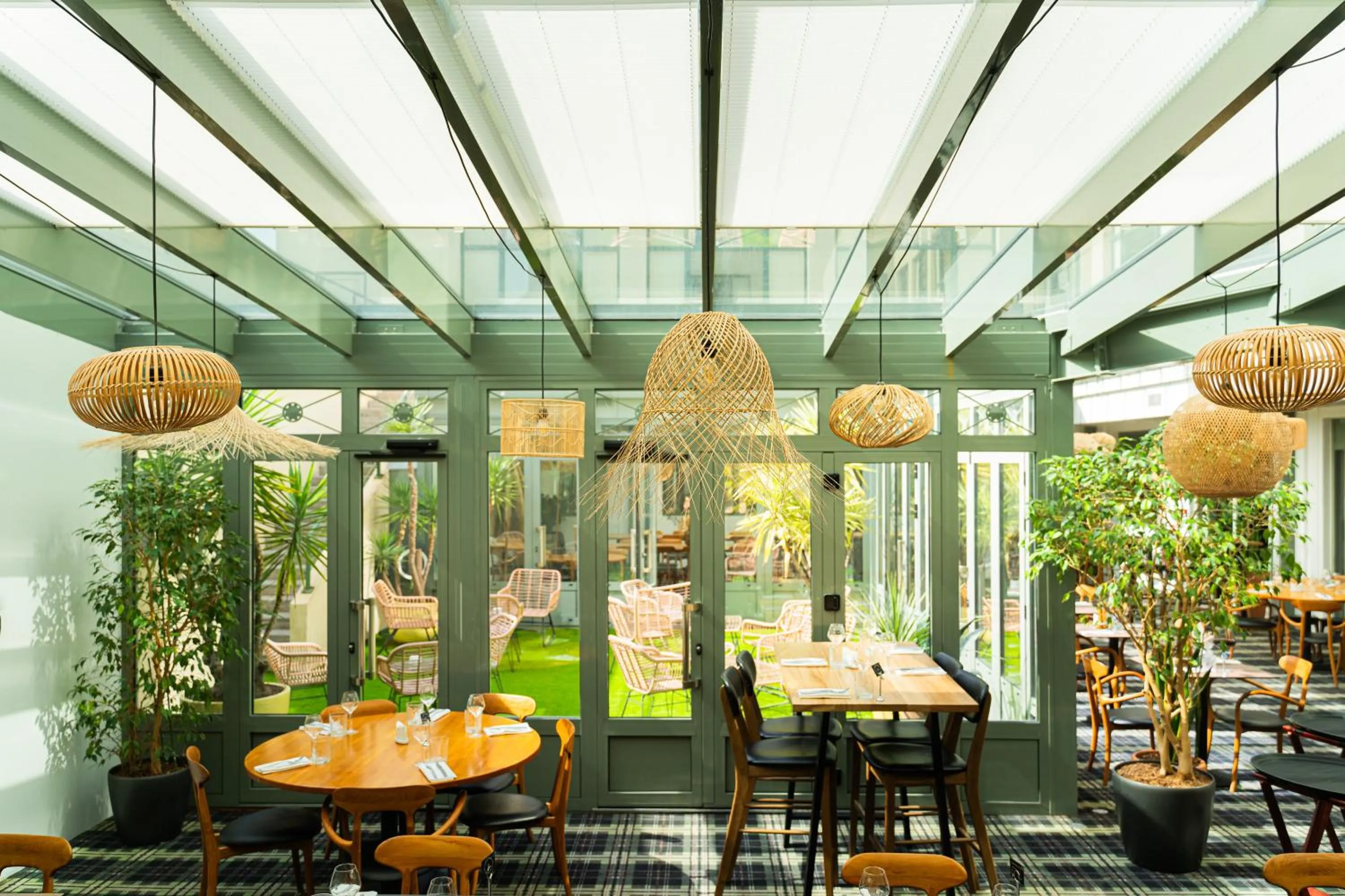 Restaurant/places to eat in Mercure Bordeaux Chateau Chartrons