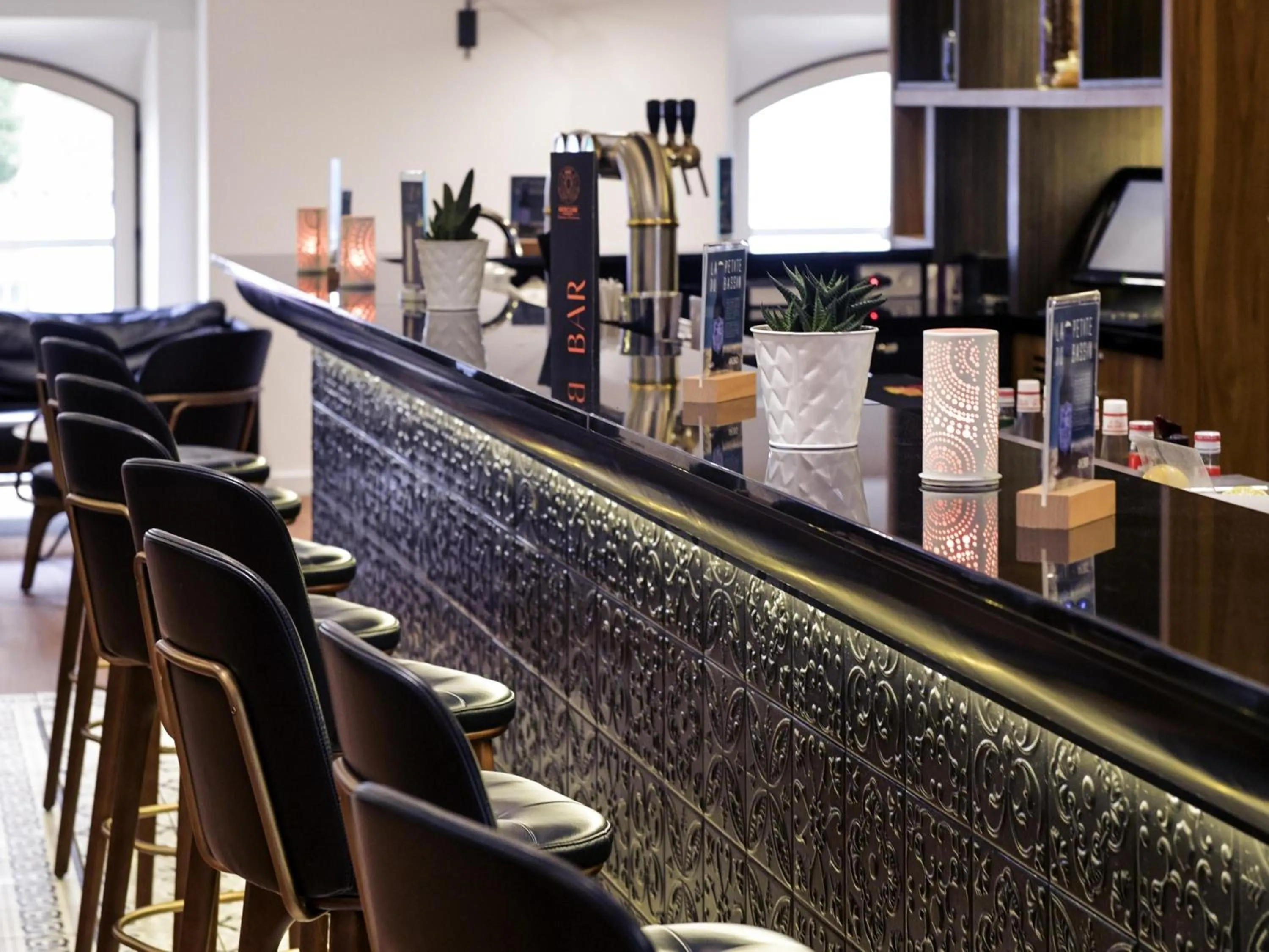 Lounge or bar in Mercure Bordeaux Chateau Chartrons