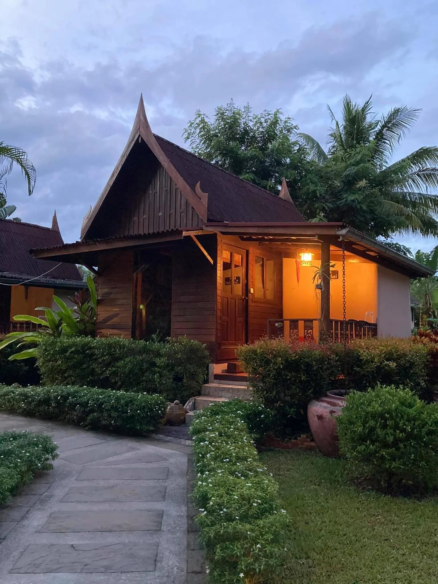 Property building in Leeloo Paradise