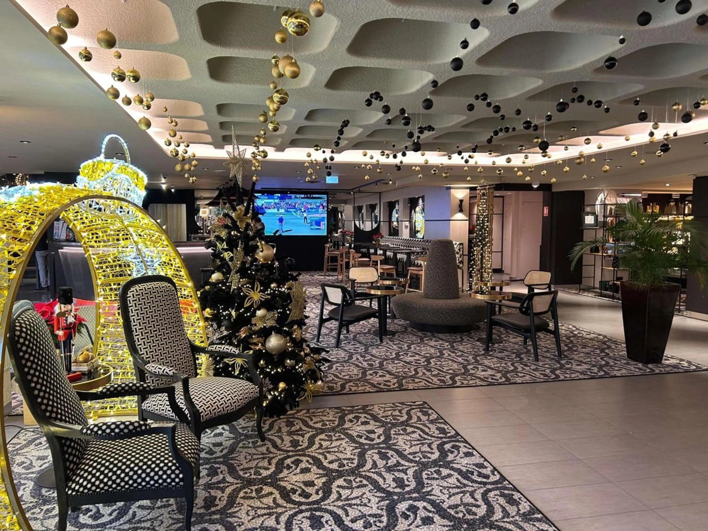 Lounge or bar in Novotel Marne La Vallée Collégien