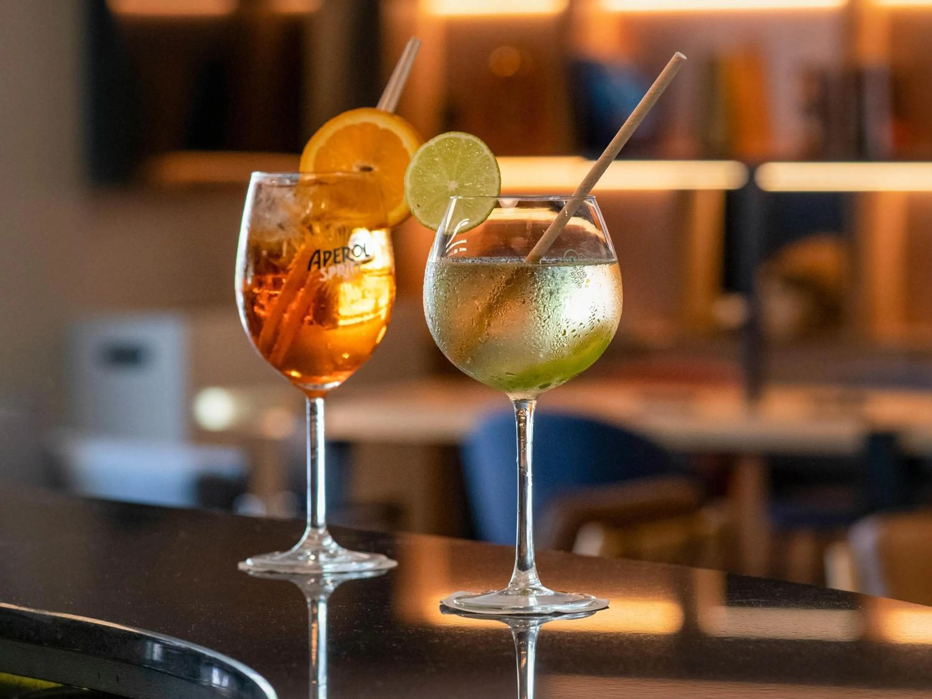 Lounge or bar in Novotel Antibes Sophia Antipolis