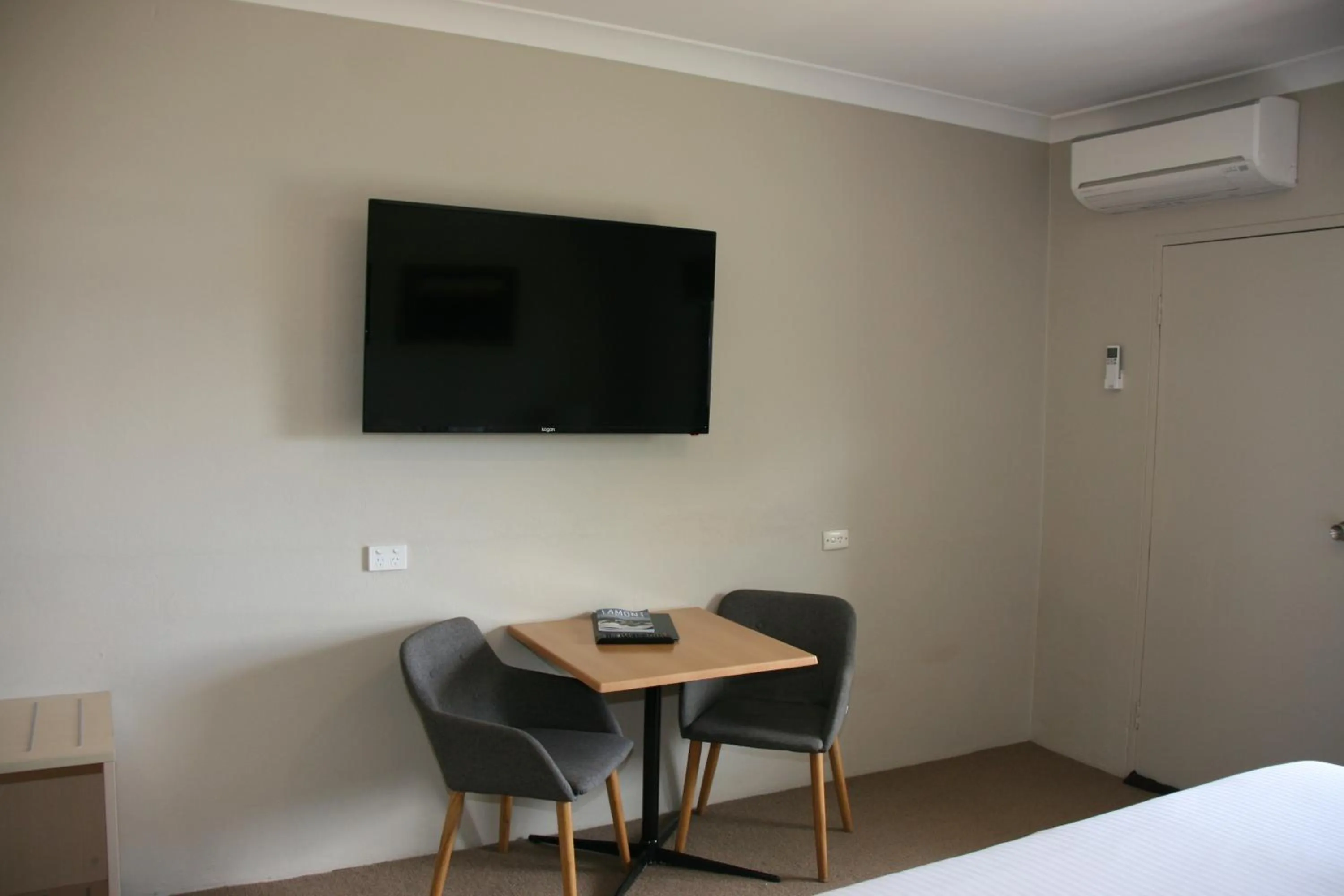 TV and multimedia, Bed in Jindy Inn