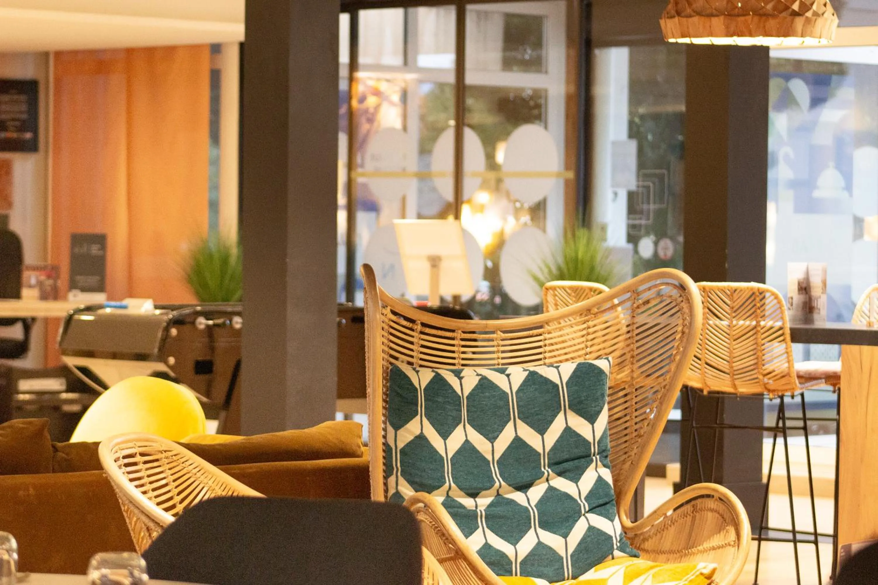 Lounge or bar in Novotel Narbonne Sud A9/A61