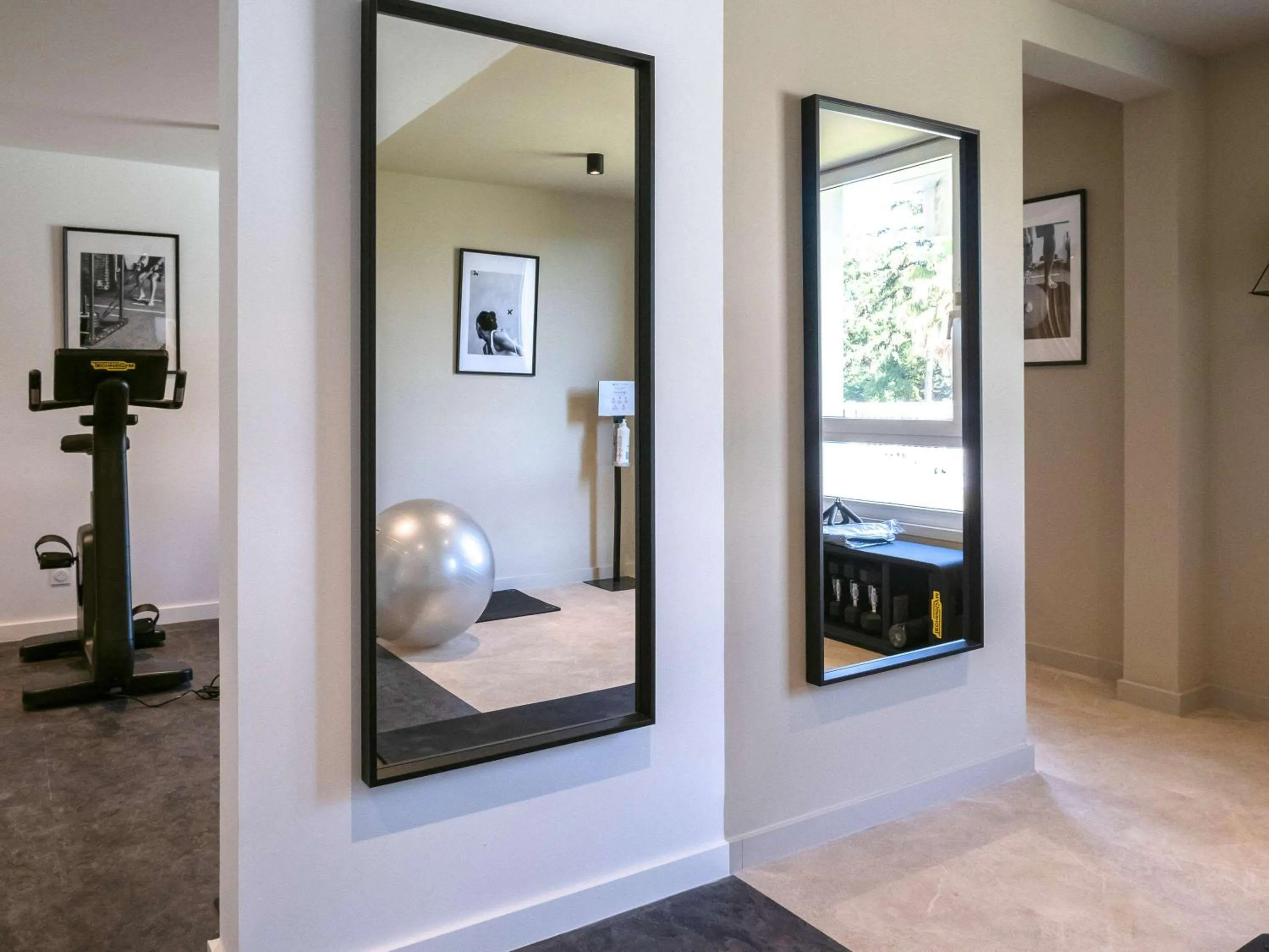 Property building, Bed in Novotel Narbonne Sud A9/A61