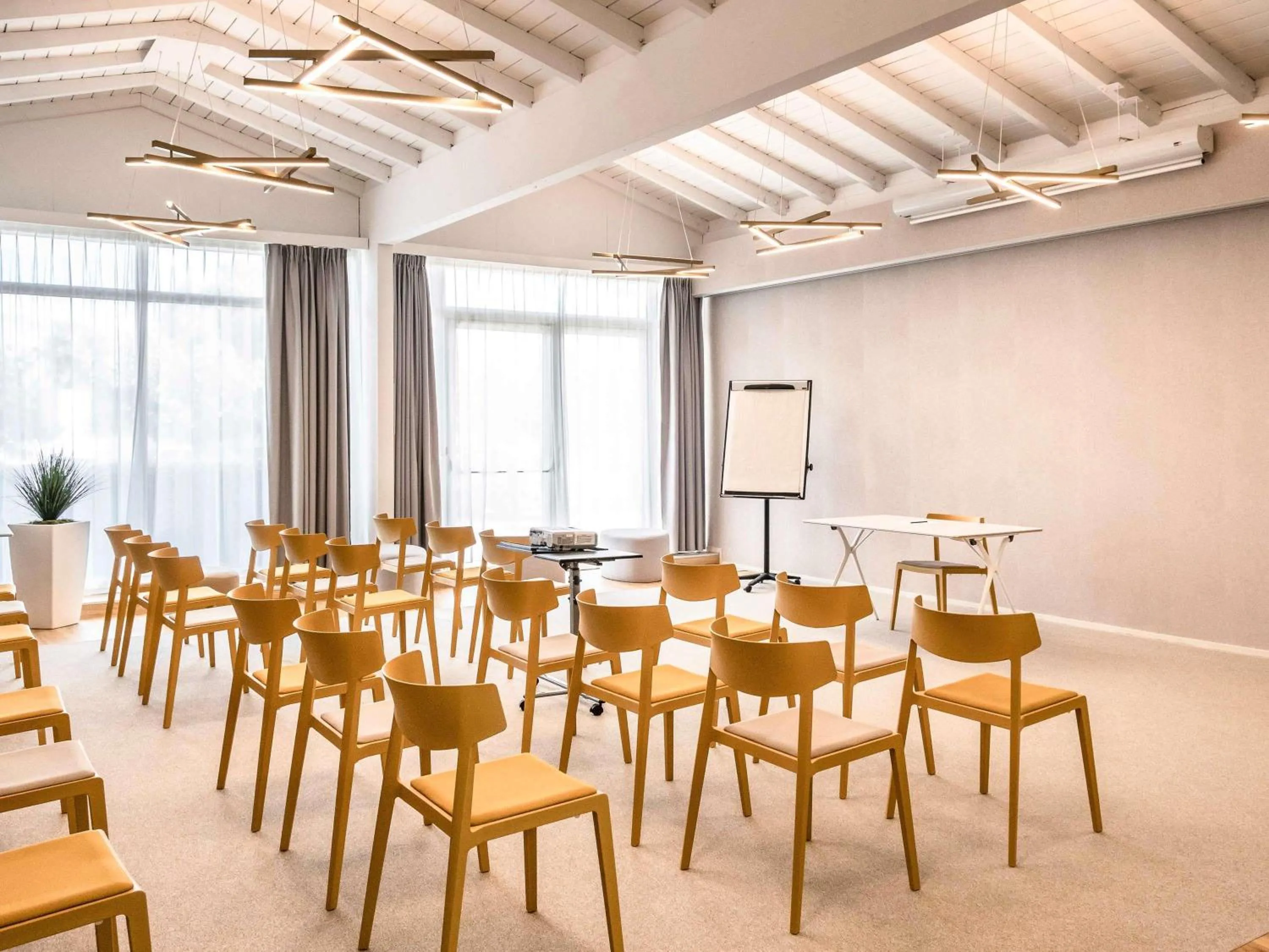 Meeting/conference room in Novotel Narbonne Sud A9/A61