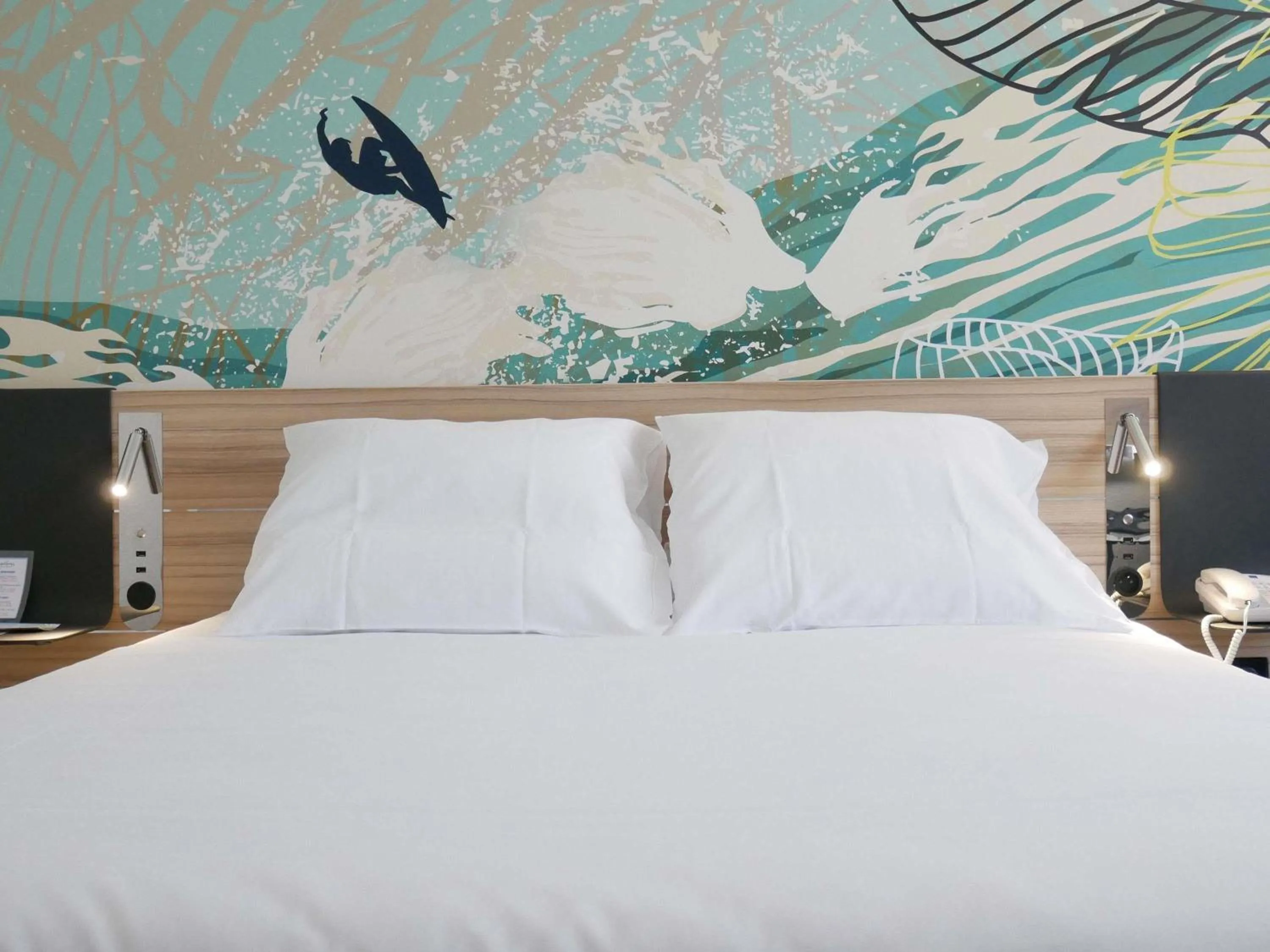 Bedroom, Bed in Novotel Narbonne Sud A9/A61