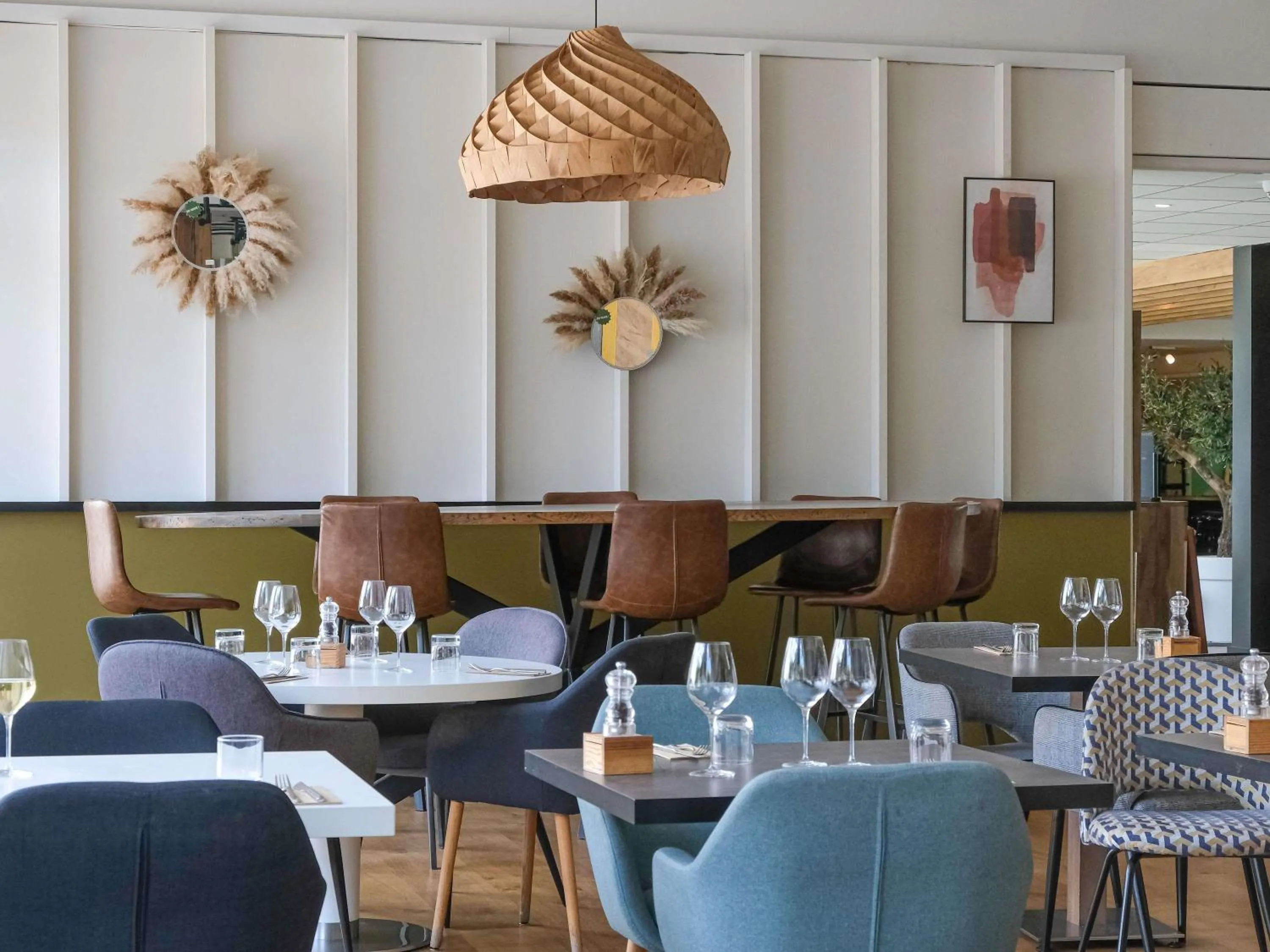 Restaurant/places to eat in Novotel Narbonne Sud A9/A61