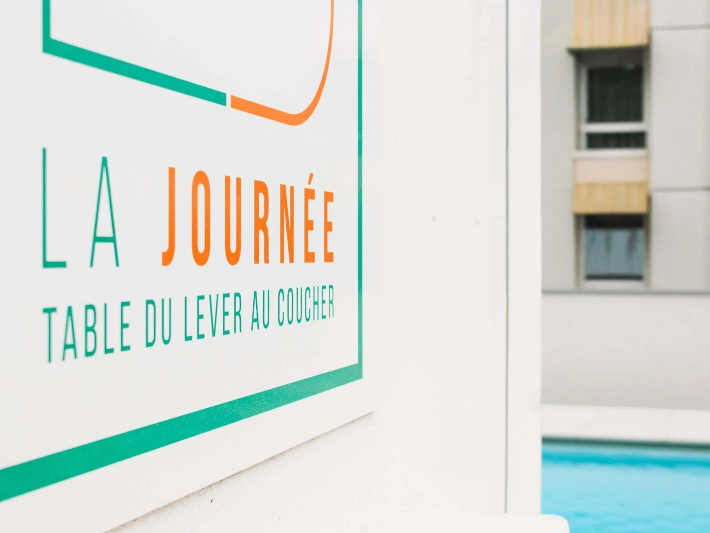 Pool view in Novotel Narbonne Sud A9/A61