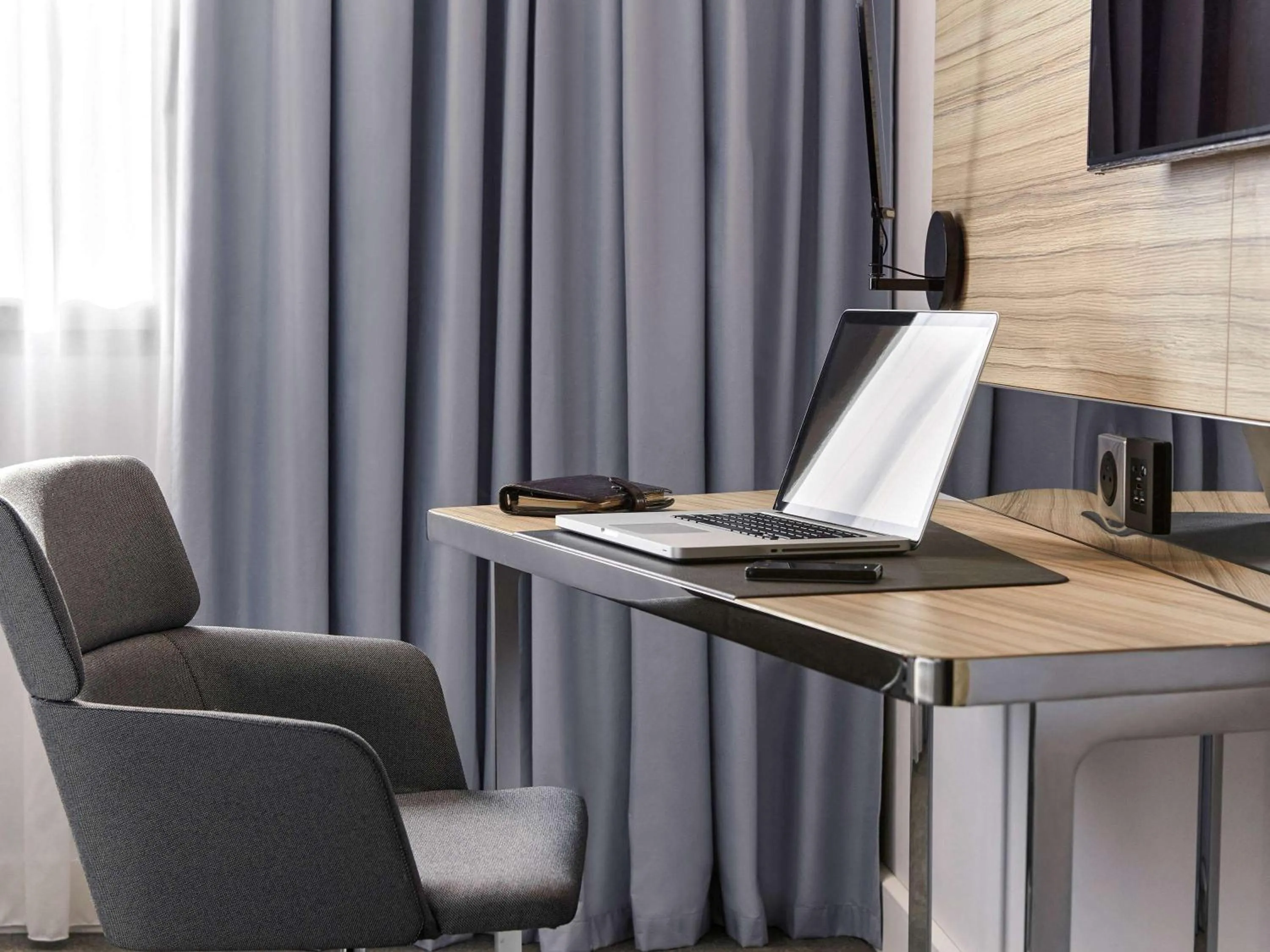 Bedroom in Novotel Narbonne Sud A9/A61