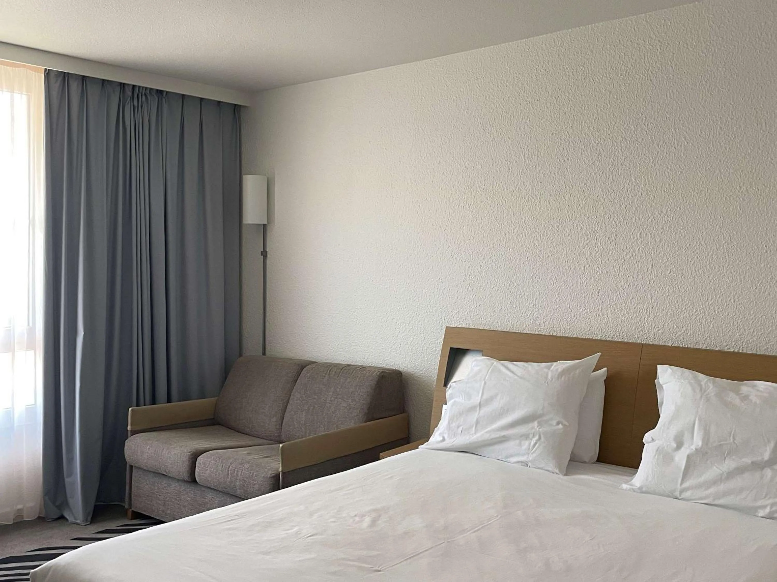 Bedroom, Bed in Novotel Narbonne Sud A9/A61