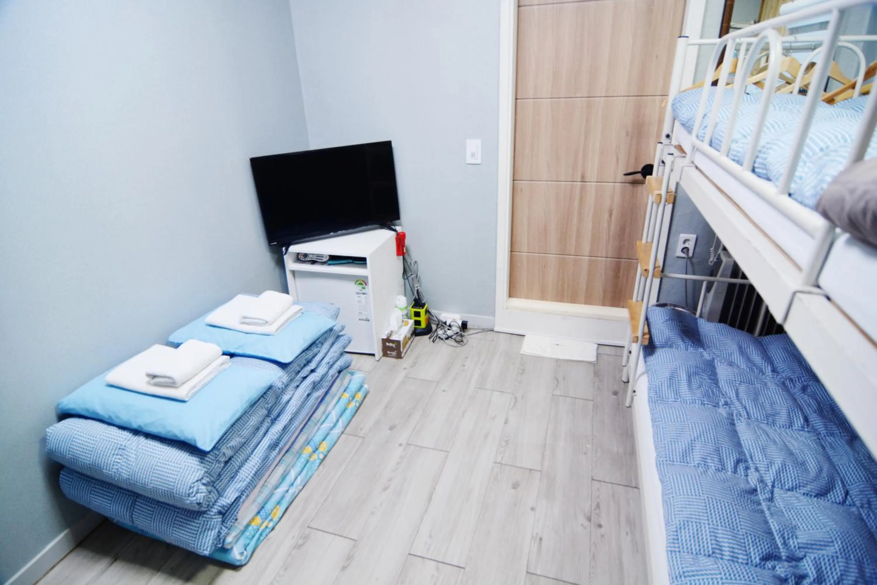 bunk bed in Insadong Hostel