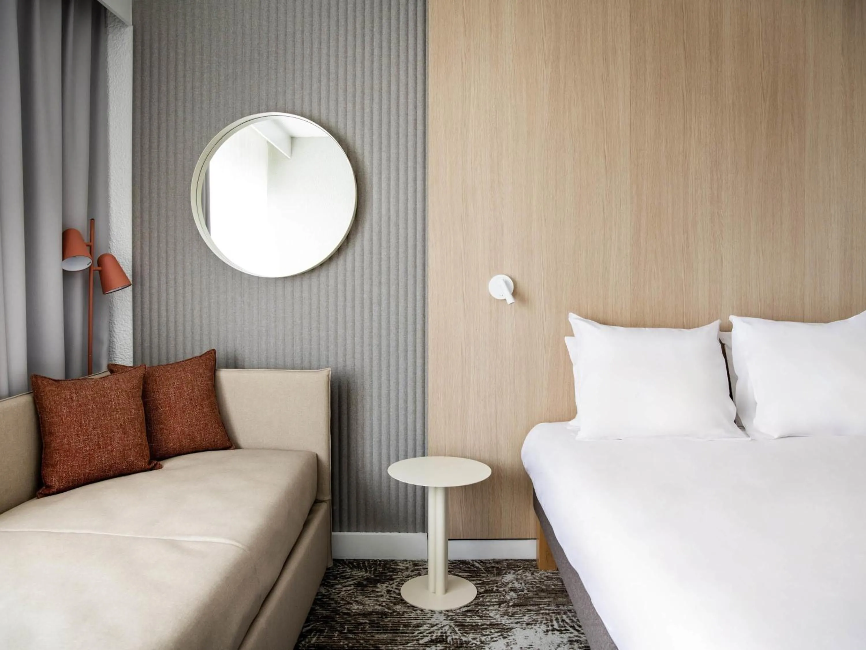 Bedroom, Bed in Novotel Bordeaux Mérignac