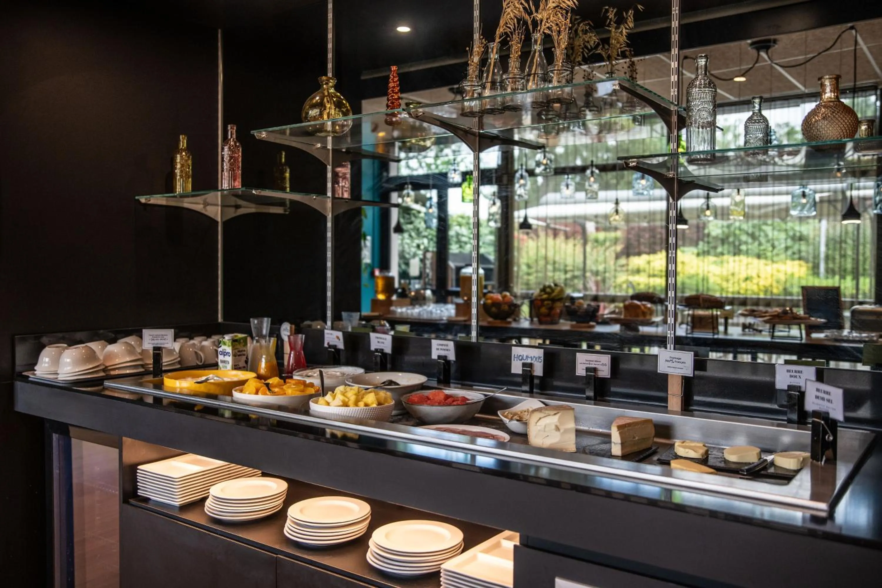 Buffet breakfast in Novotel Bordeaux Mérignac