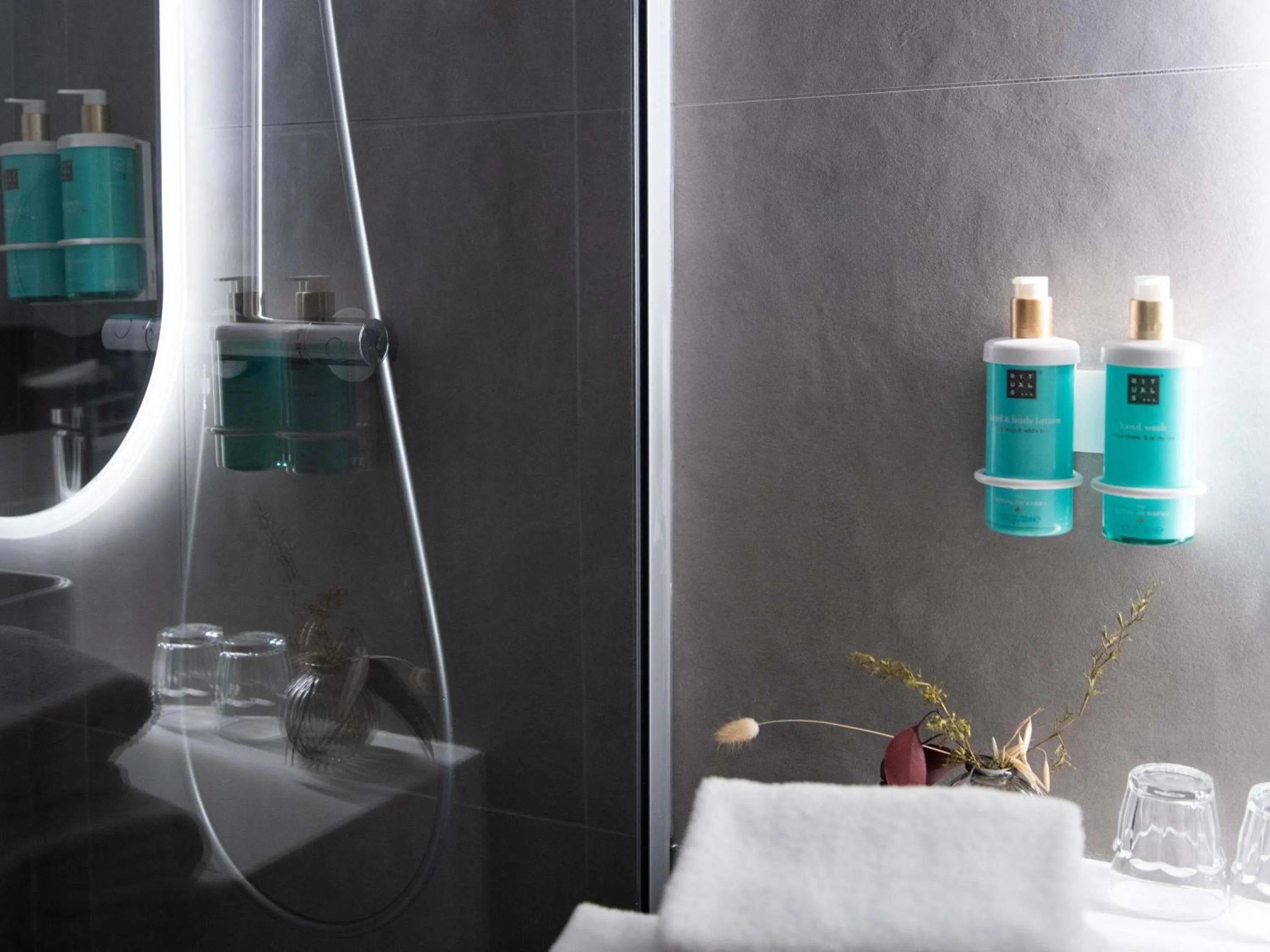 Bedroom in Novotel Bordeaux Mérignac