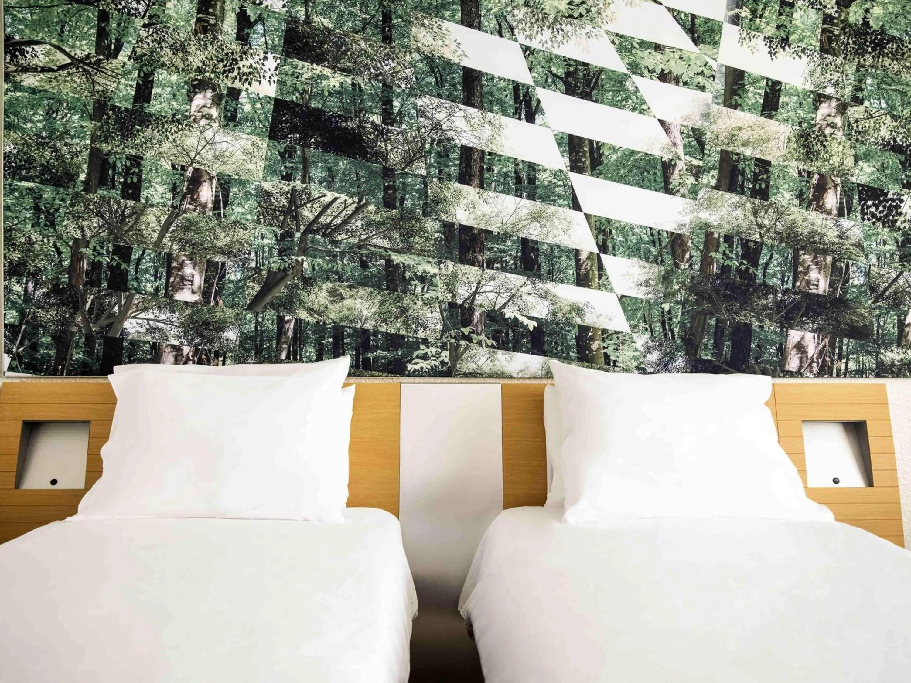 Bedroom, Bed in Novotel Bordeaux Mérignac