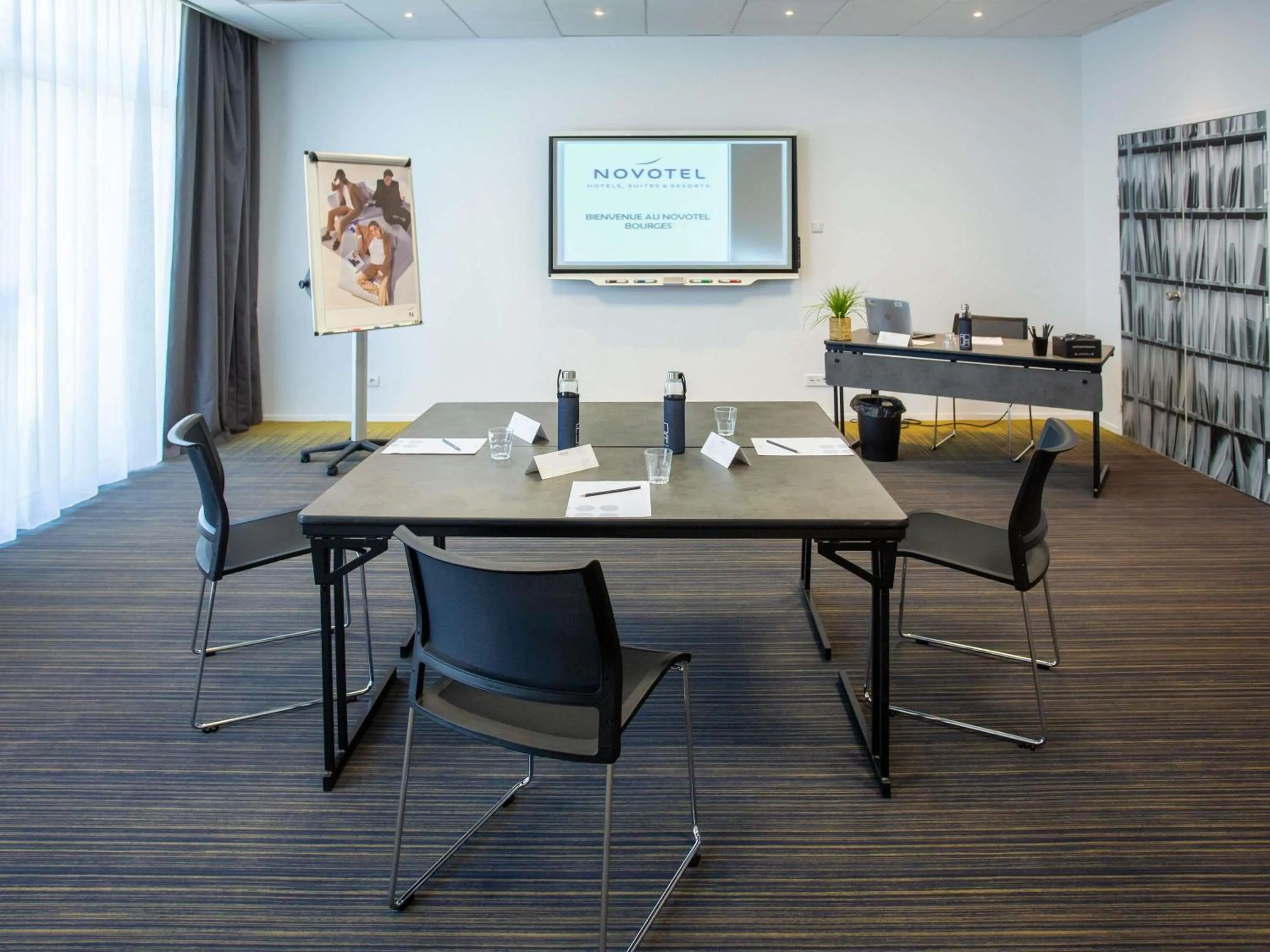 Meeting/conference room in Novotel Bourges