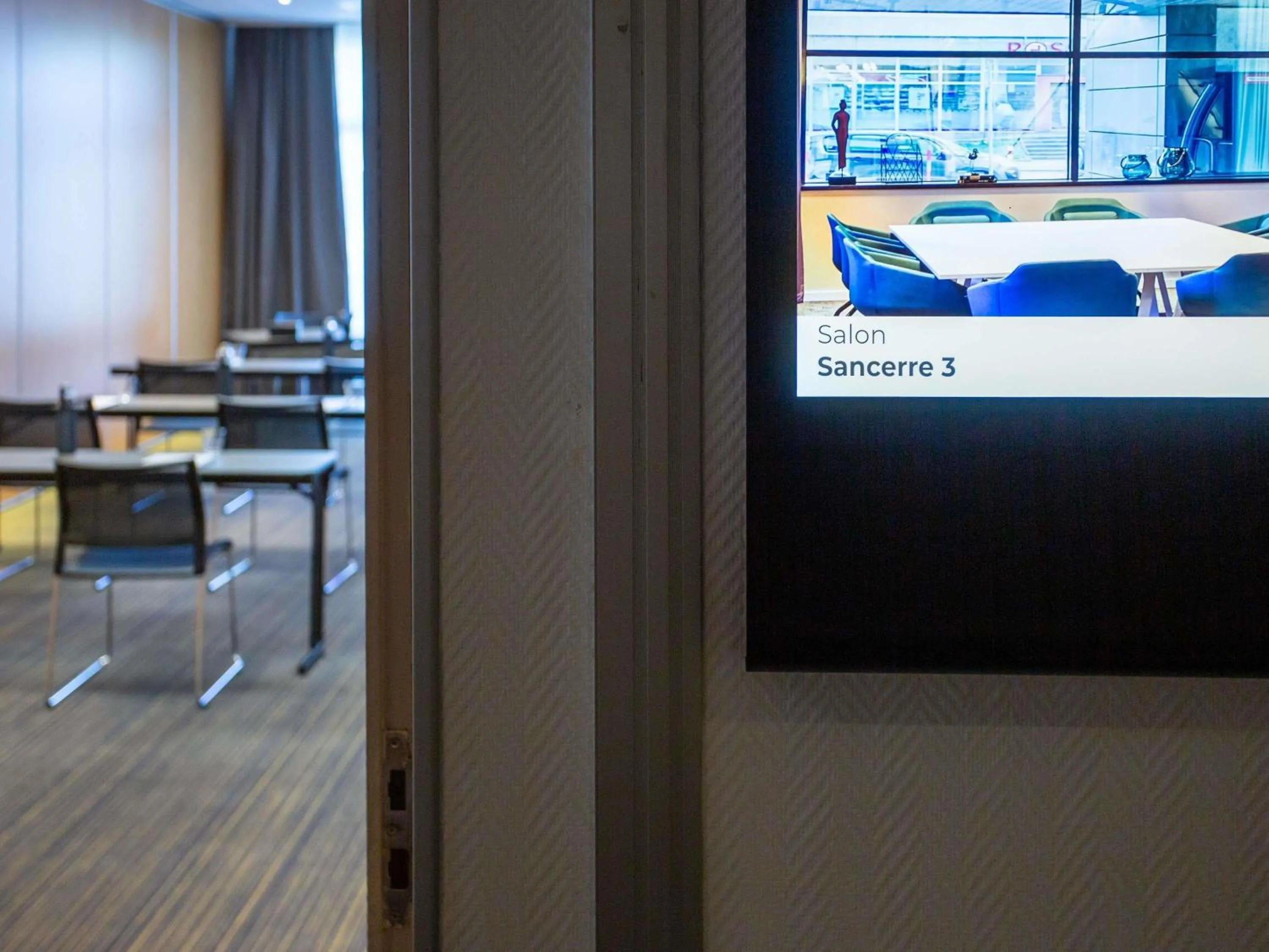 Meeting/conference room in Novotel Bourges