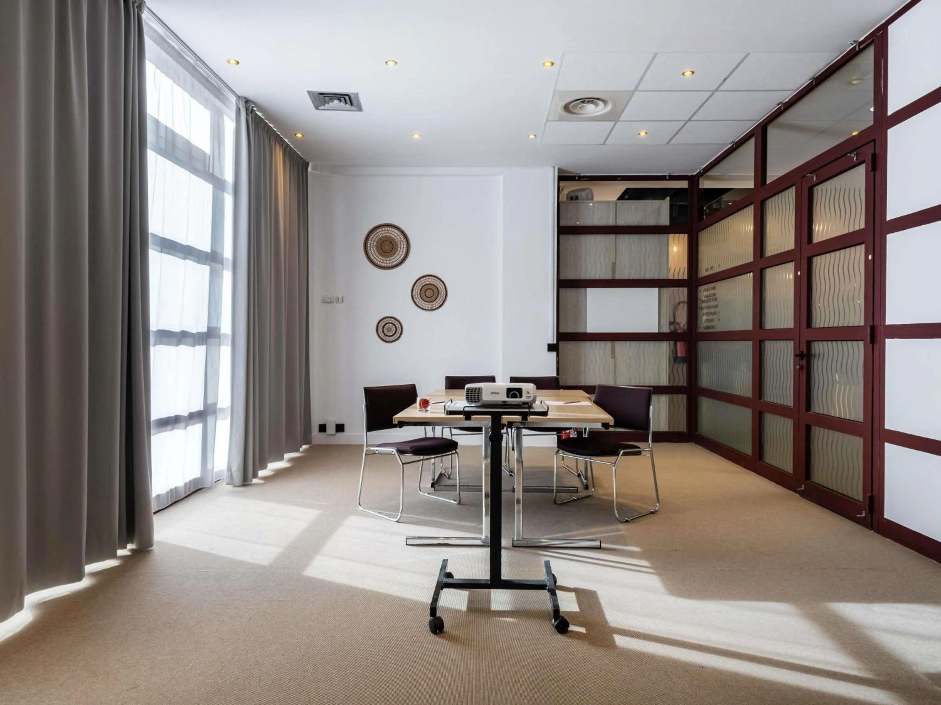 Meeting/conference room in Mercure Cannes Mandelieu