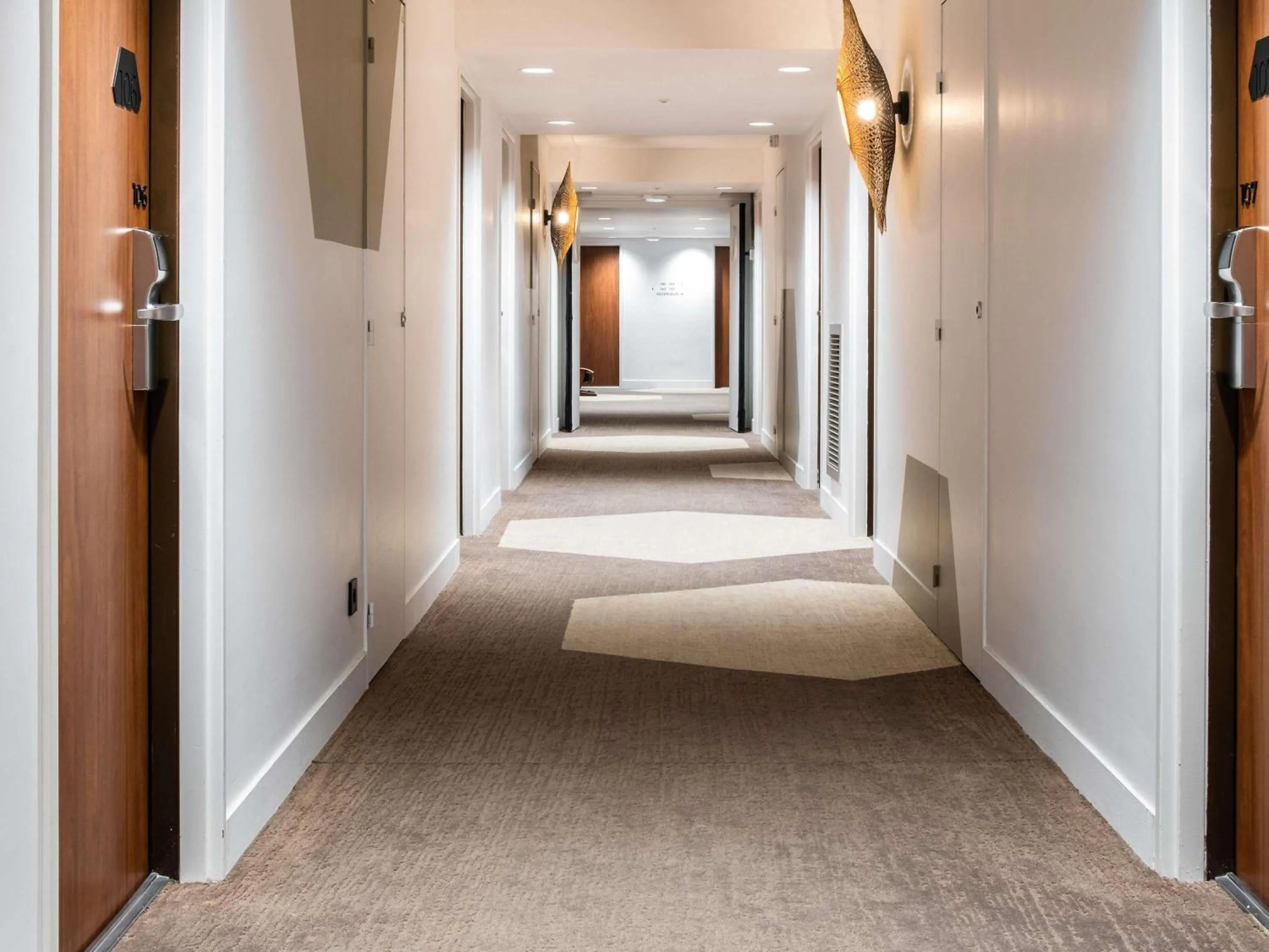 Property building in Mercure Cannes Mandelieu