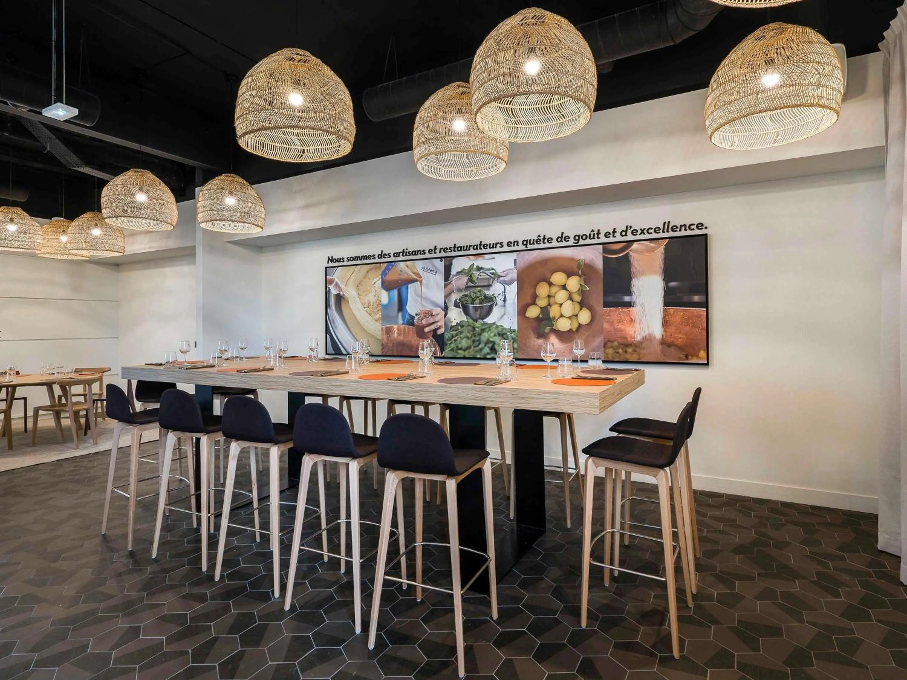 Restaurant/places to eat in Mercure Cannes Mandelieu