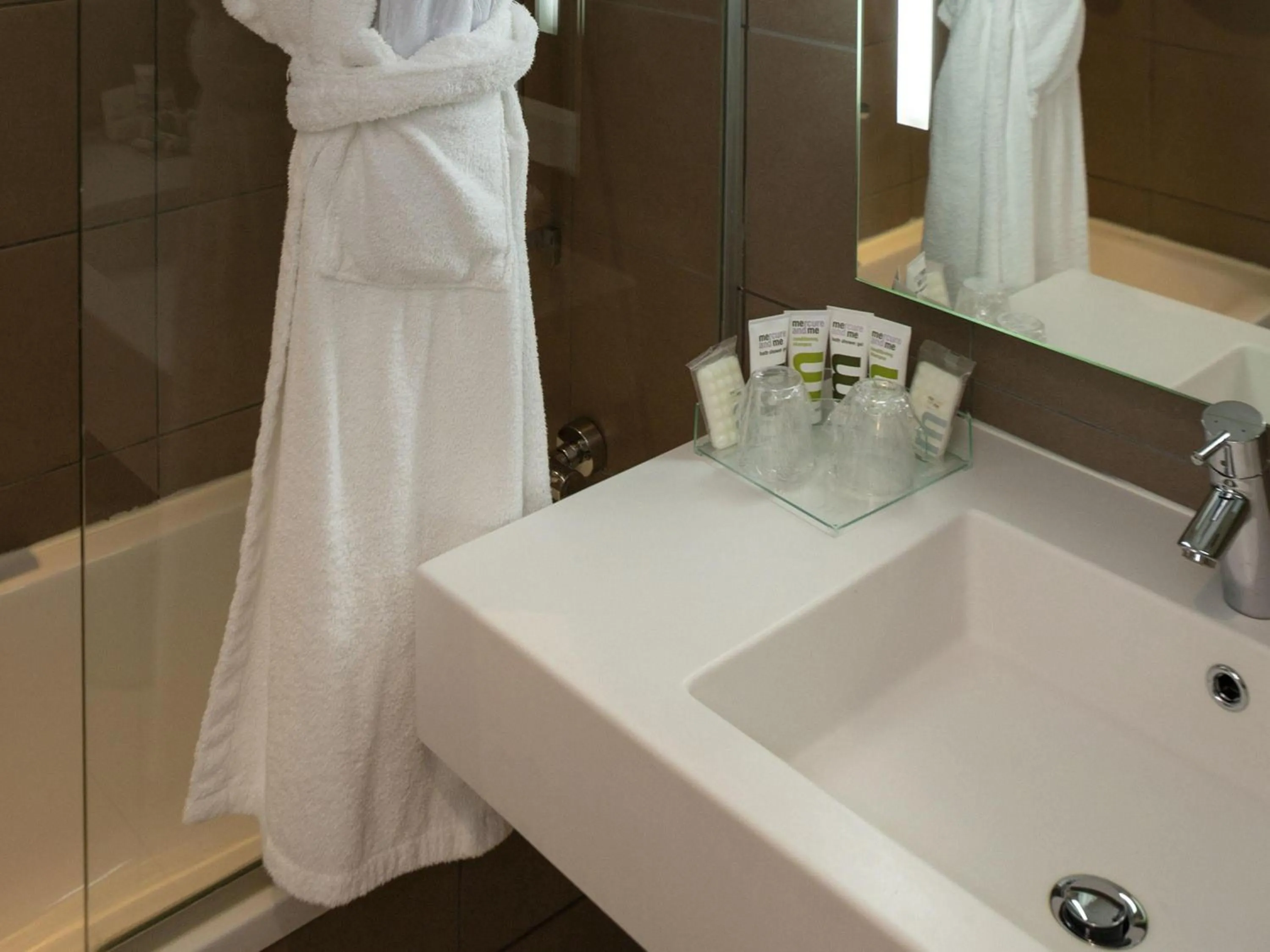 Bedroom in Mercure Cannes Mandelieu